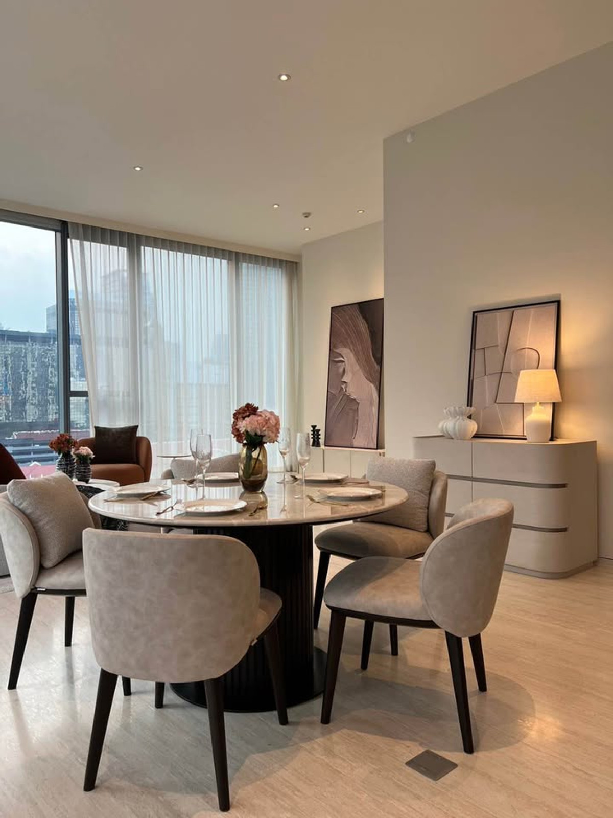 For RentCondoWitthayu, Chidlom, Langsuan, Ploenchit : for rent Scope Langsuan // 2b3b // 155 sq.m