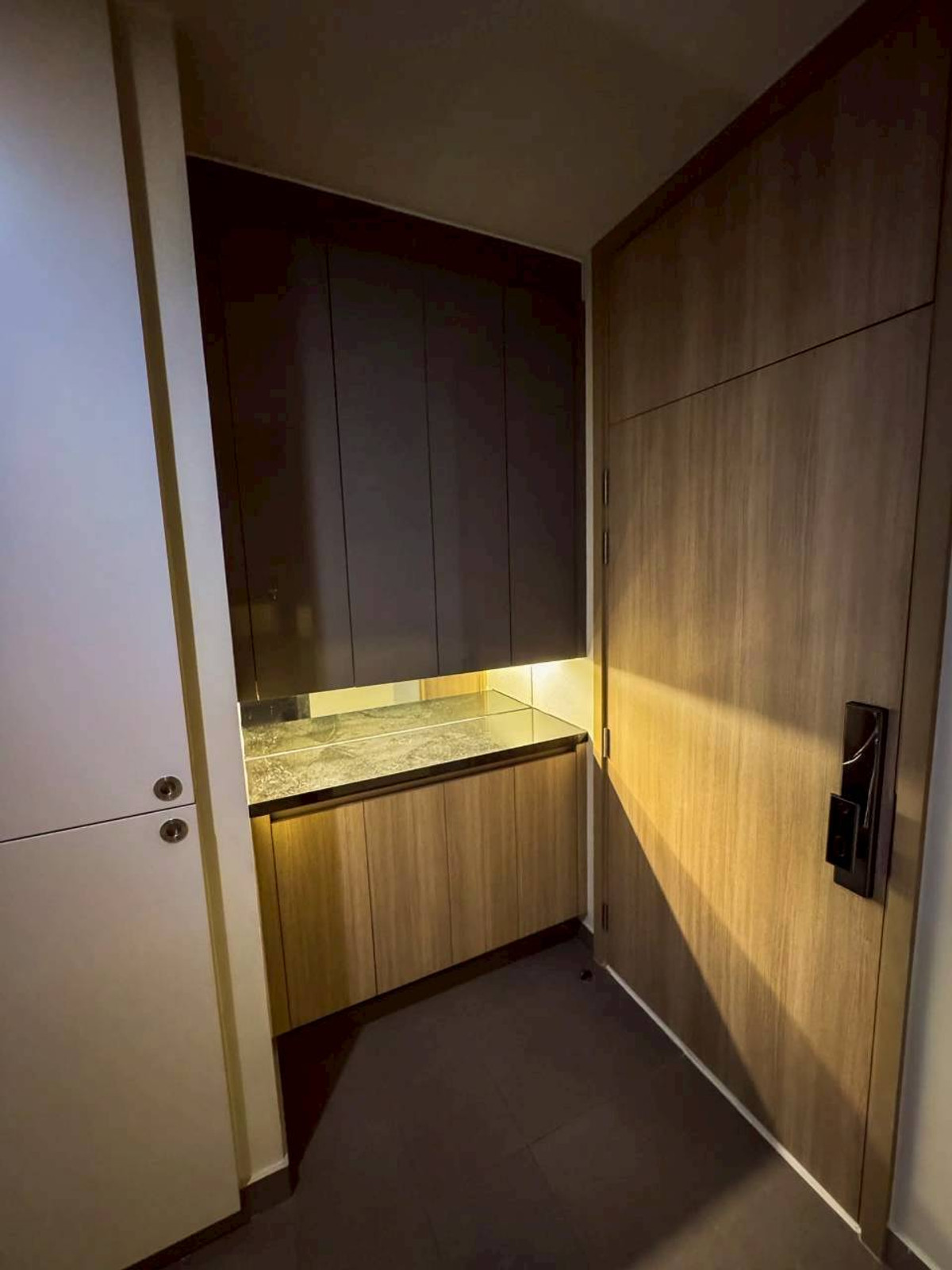 ให้เช่าคอนโดวิทยุ ชิดลม หลังสวน : ✅ NBP152 ✅ Line : @p2nproperty