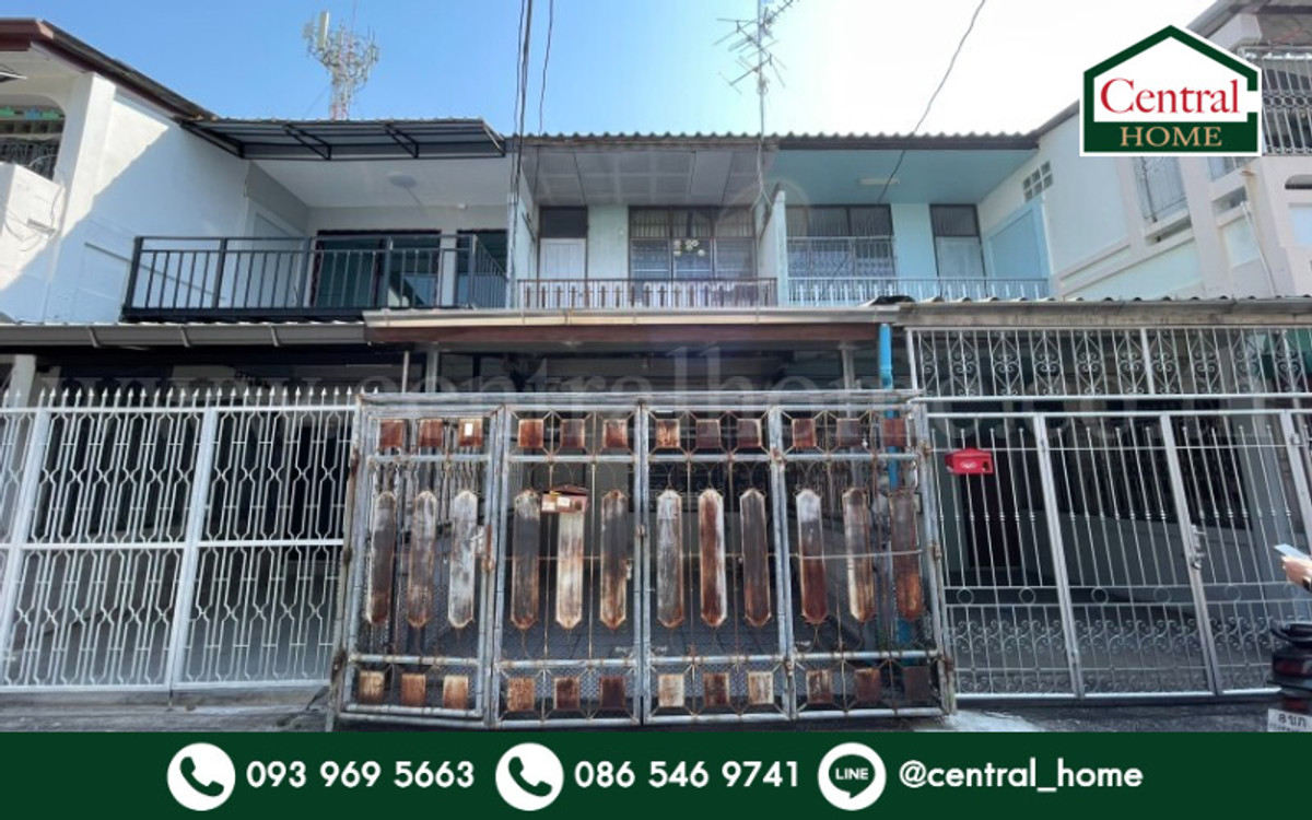 For SaleTownhomePinklao, Charansanitwong : Townhouse, Soi Charansanitwong 25, good location, at the beginning of the alley, next to Charansanitwong Road.