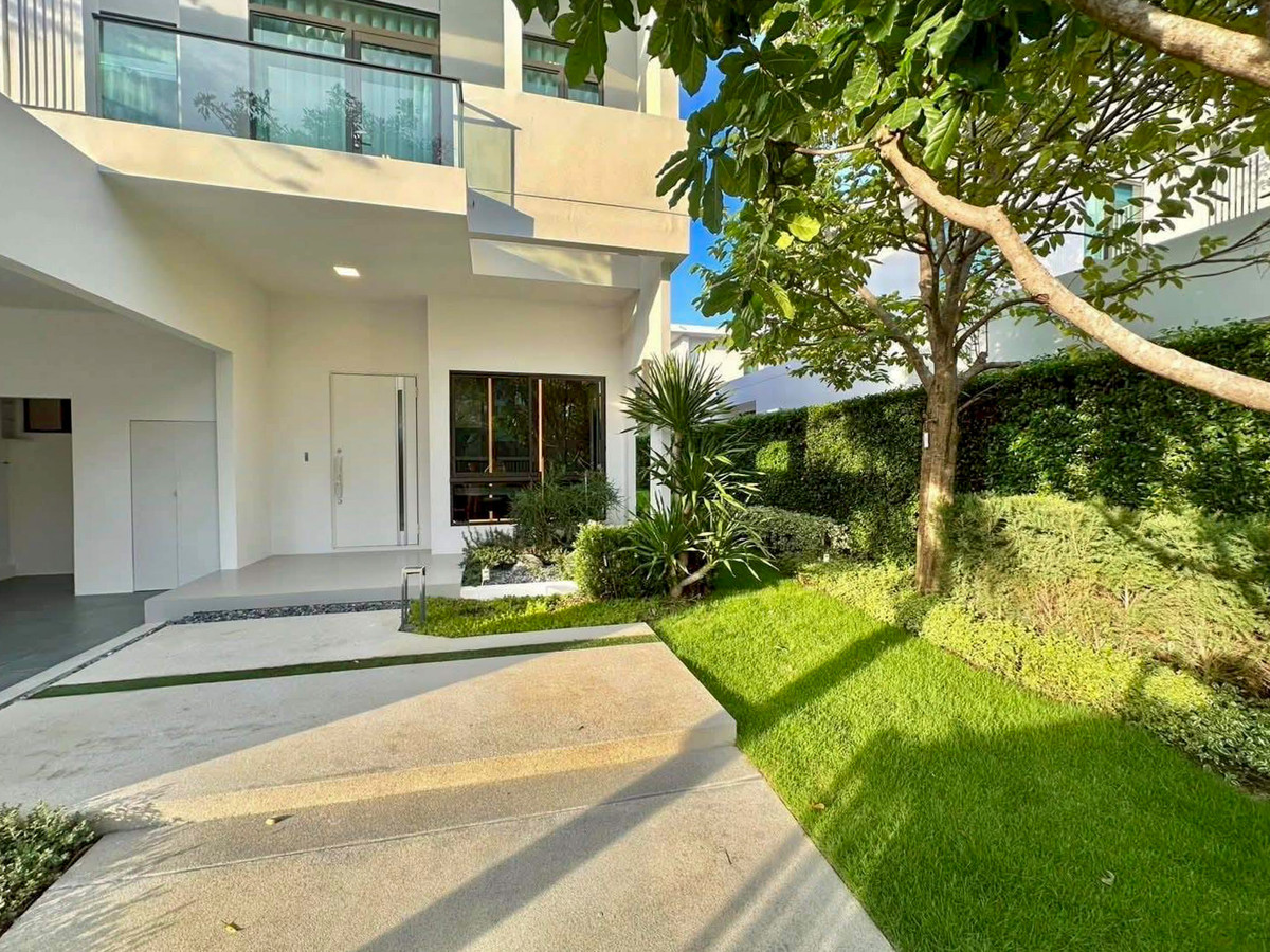 ให้เช่าบ้านสมุทรปราการ สำโรง : ให้เช่าบ้านเดี่ยว Mantana Bangna Km.15 แบบ Premier ติดสโมสร พร้อมอยู่ Please call: 062-496-6454