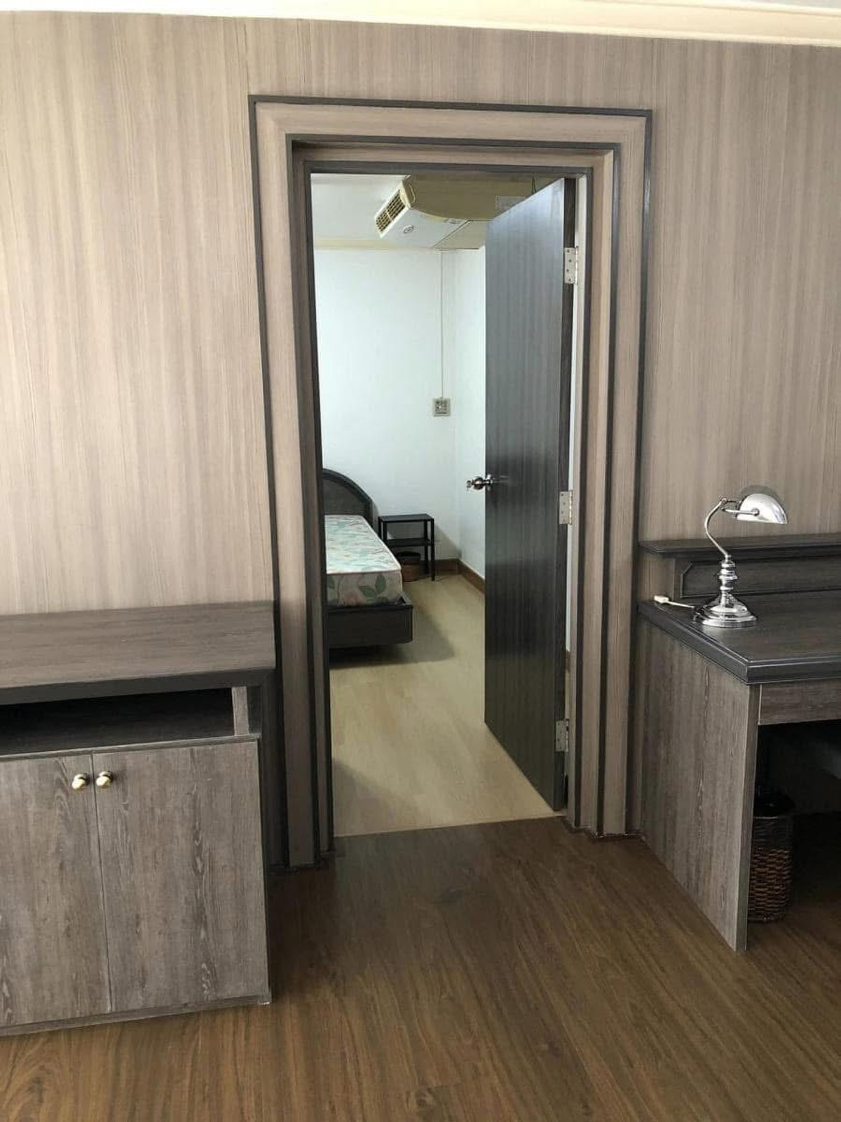 For SaleCondoVipawadee, Don Mueang, Lak Si : Vibhavadi Suite / 1 Bedroom (SALE WITH TENENT), Vibhavadi Suite / 1 Bedroom (Sale with Tenant) PINP206