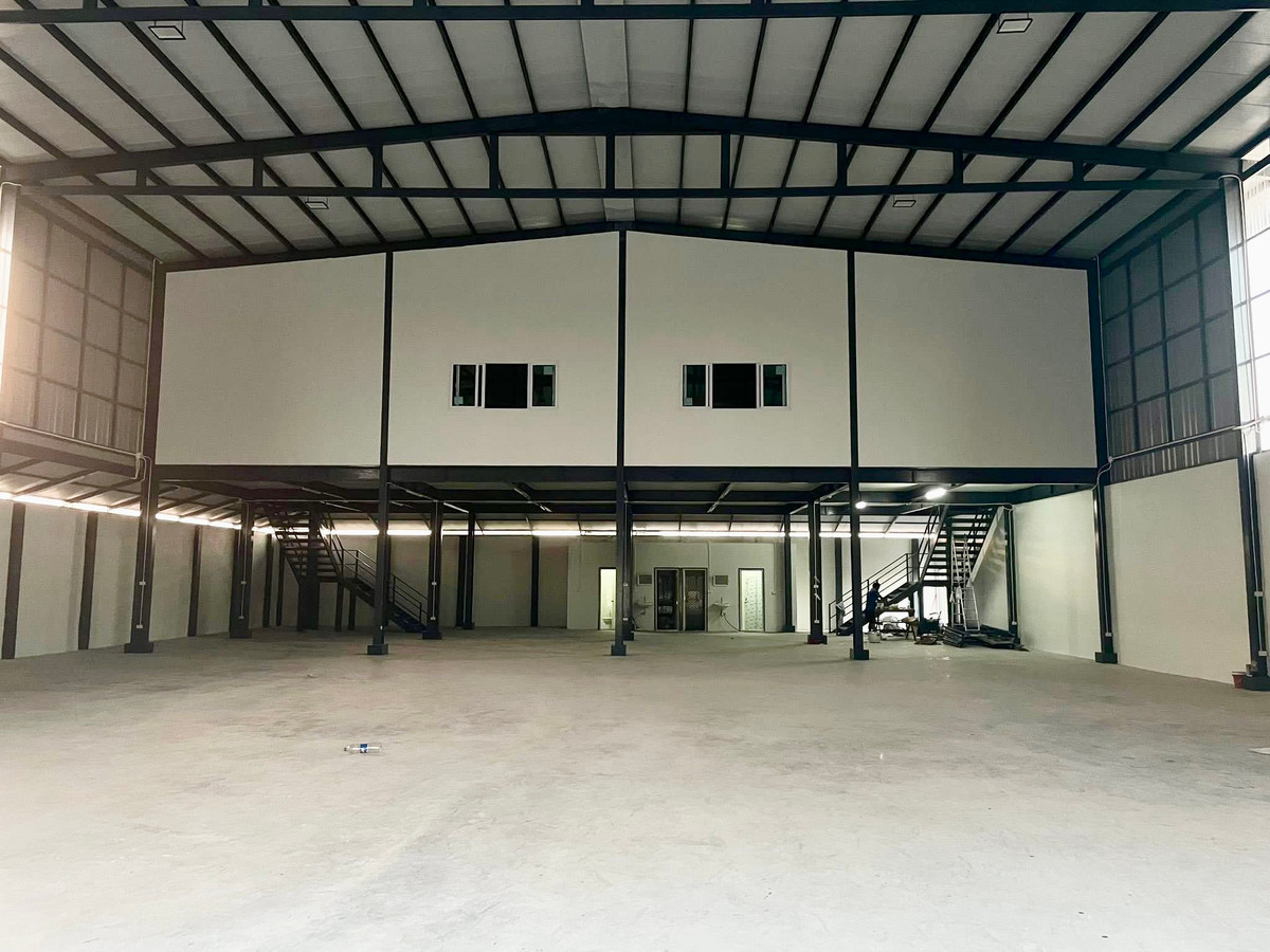 ให้เช่าโกดังพัฒนาการ ศรีนครินทร์ : โกดังพัฒนาการ97 ขนาด 900 sq.m.สูง 9 เมตรรถเทรลเลอร์ 40 ฟุตเข้าออกได้ใกล้สนามบินสุวรรณภูมิ ให้เช่า 