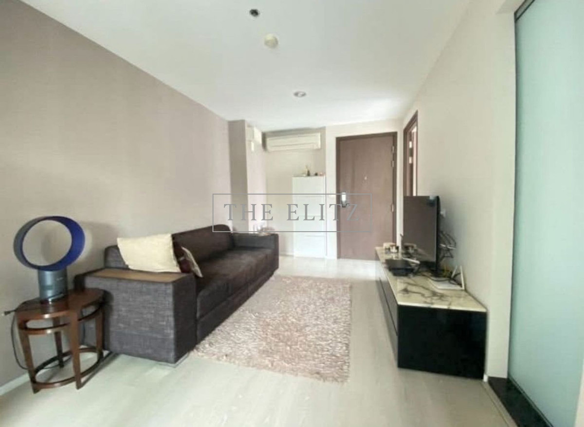 For SaleCondoSathorn, Narathiwat : ✨The best of Exclusive ✨Corner room RHYTHM Sathorn-Narathiwat The wall isnt attached to anyone (on one side). Stay comfortable like being at home. 🎉