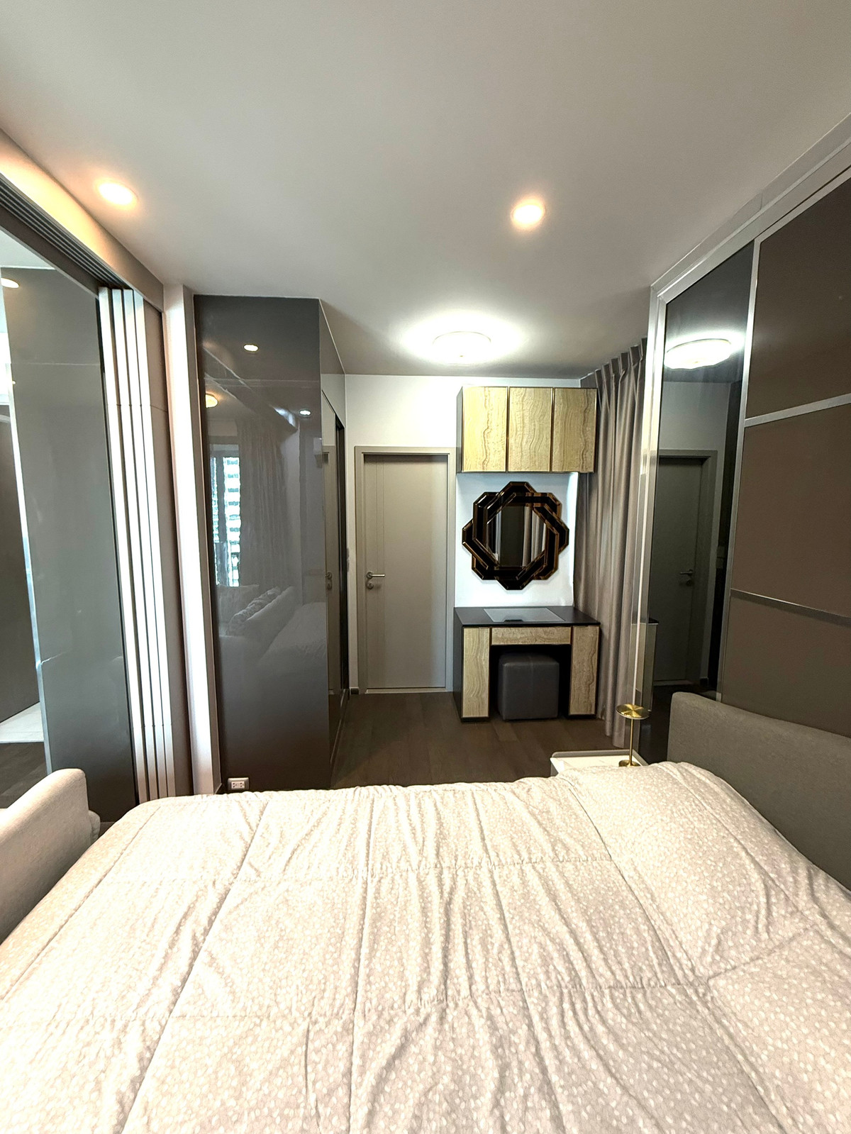 ให้เช่าคอนโดราชเทวี พญาไท :  IDEO Q Siam - Ratchathewi 40 ตร.ม ชั้น 10 (one bedroom)เดินไปพารากอน400เมตร BTSพญาไท  ★Private Lift ไอดีโอ คิว สยาม - ราชเทวี