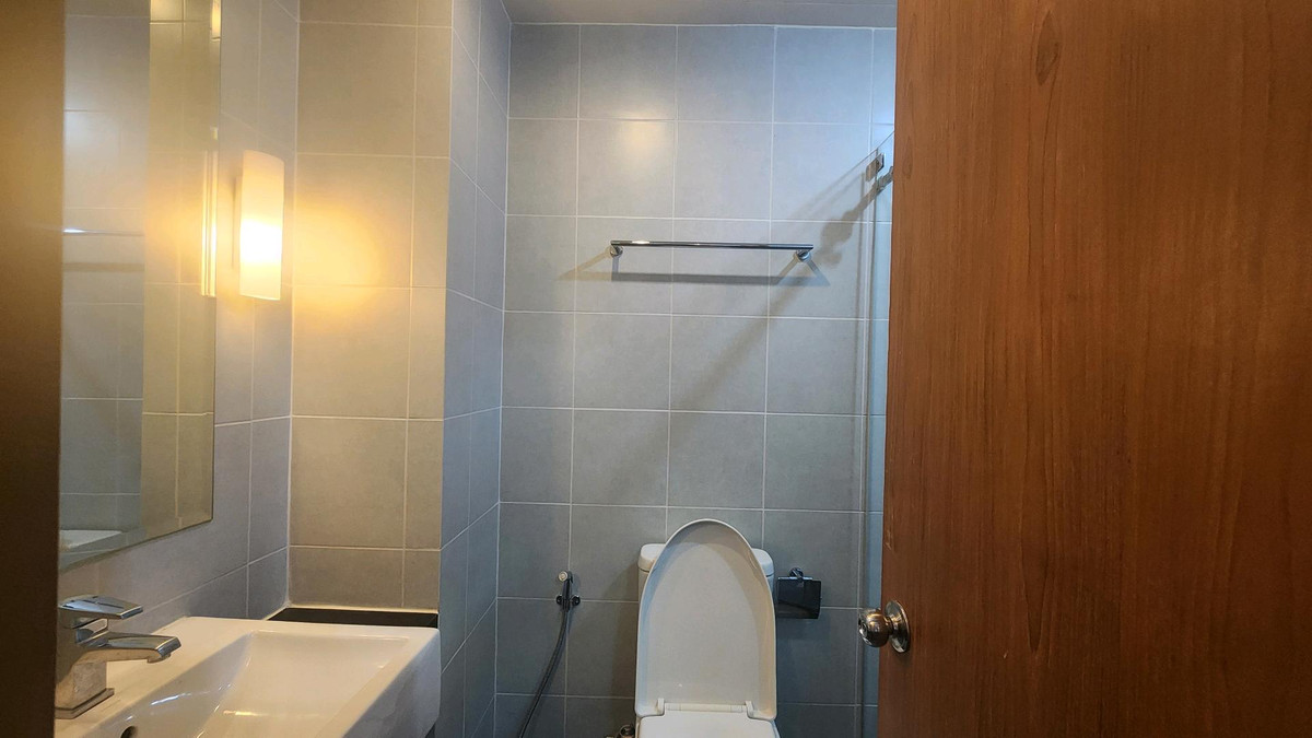 ให้เช่าคอนโดเชียงใหม่ : Supalai Monte 2 | ให้เช่า 1 ห้องนอน ไซต์ใหญ่ วิวสวย เห็นภูเขา และห้องมีโต๊ะทำงาน เอาฟูกมาใส่เพิ่มได้ สะดวกสะบาย เดินถึงเซ็นทรัล เฟส เชียงใหม่