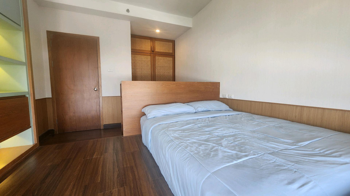 ให้เช่าคอนโดเชียงใหม่ : Supalai Monte 2 | ให้เช่า 1 ห้องนอน ไซต์ใหญ่ วิวสวย เห็นภูเขา และห้องมีโต๊ะทำงาน เอาฟูกมาใส่เพิ่มได้ สะดวกสะบาย เดินถึงเซ็นทรัล เฟส เชียงใหม่