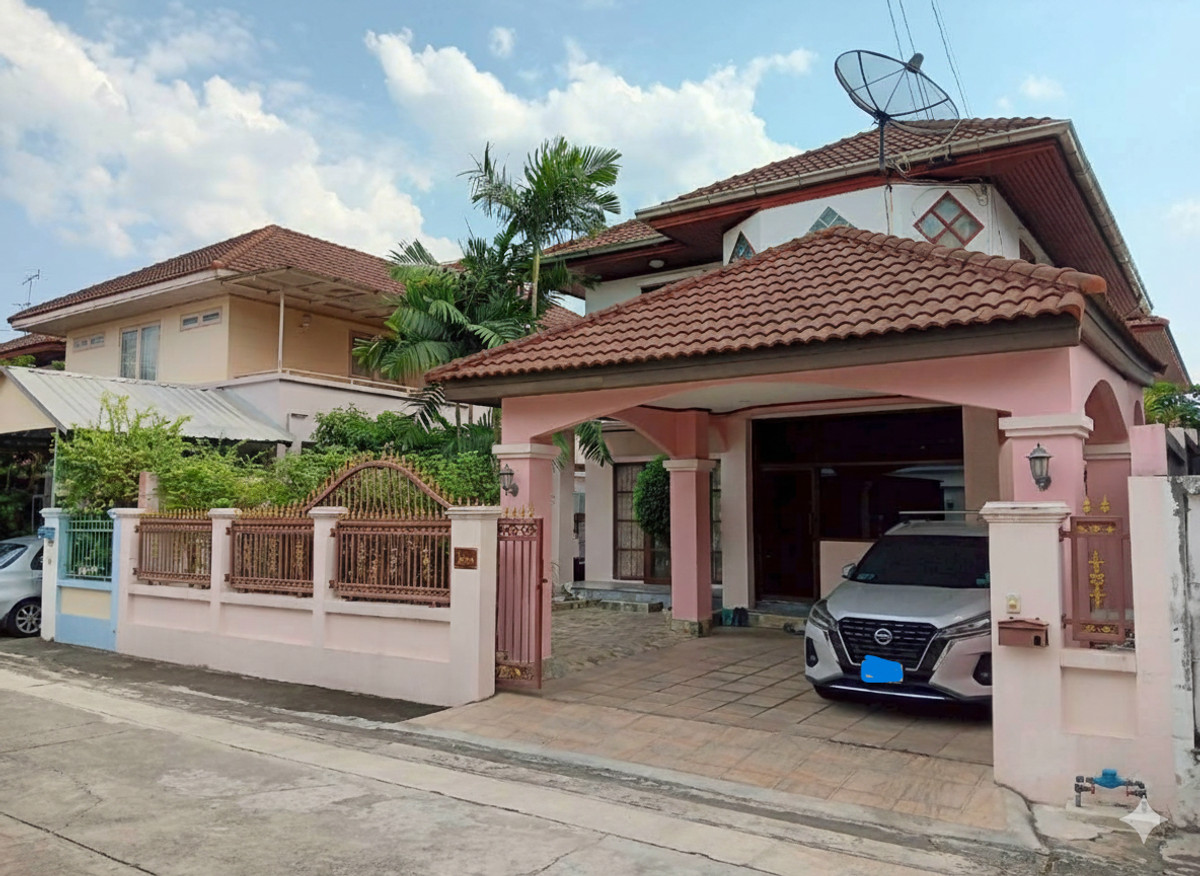 ขายบ้านพุทธมณฑล ศาลายา : ‼️บ้านเดี่ยว 2 ชั้น  ติดถนนบรมราชชนนี (ขาเข้ากรุงเทพฯ) ช่วงสาย 2-3   ตรงข้ามบุญถาวร / ดีไซน์วิลเลจ / ตลาดสดธนบุรี💥เพียง 5.49 ลบ.🏠 โครงการพงษ์ศิริชัย💥 