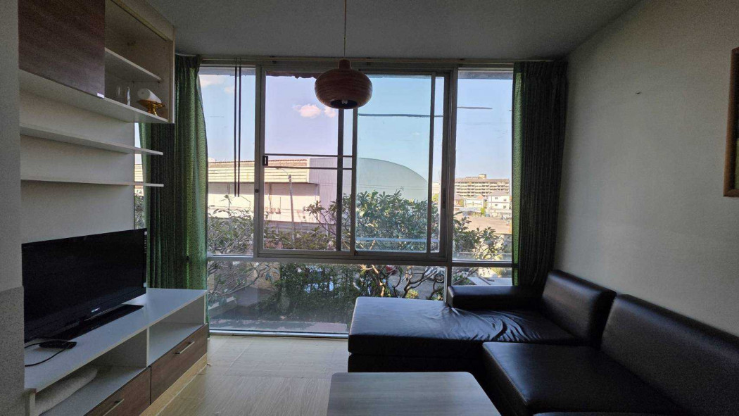 For SaleCondoPattanakan, Srinakarin : Condo for sale: The Iris Rama 9 - Srinakarin, 56.67 sq m, near ARL Hua Mak.