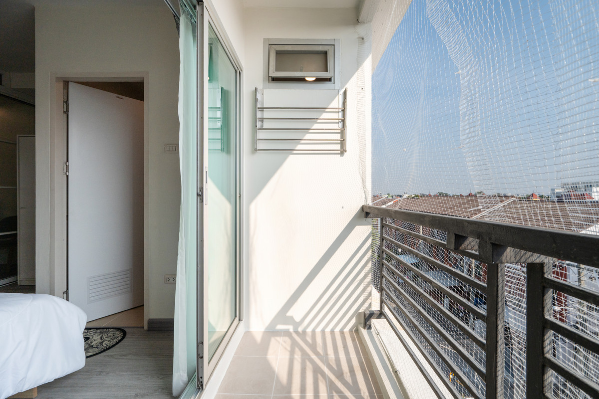 For SaleCondoOnnut, Udomsuk : Condo near the BTS, in the heart of the city, prime location! The Log 3 - Sukhumvit, low price starting at 5000 baht per month, fully furnished condo, just pack your bags and move in!!!!