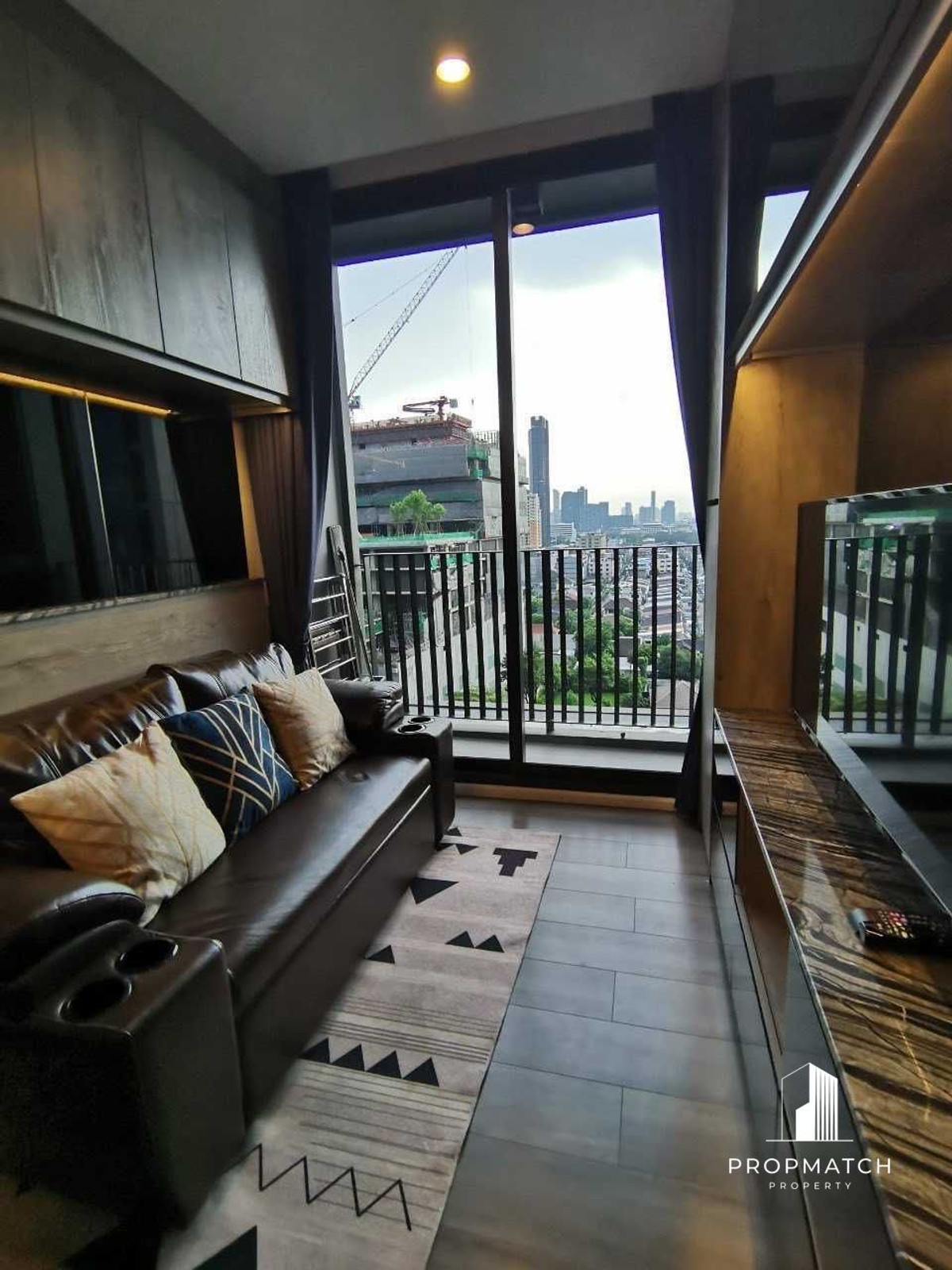 For RentCondoOnnut, Udomsuk : ✨Flash Deal ✨Whizdom Essence Sukhumvit (1Bed 1Bath 35SQM.) ready to move in! Only 23,000 baht per month Tel.0981315848 @propmatch
