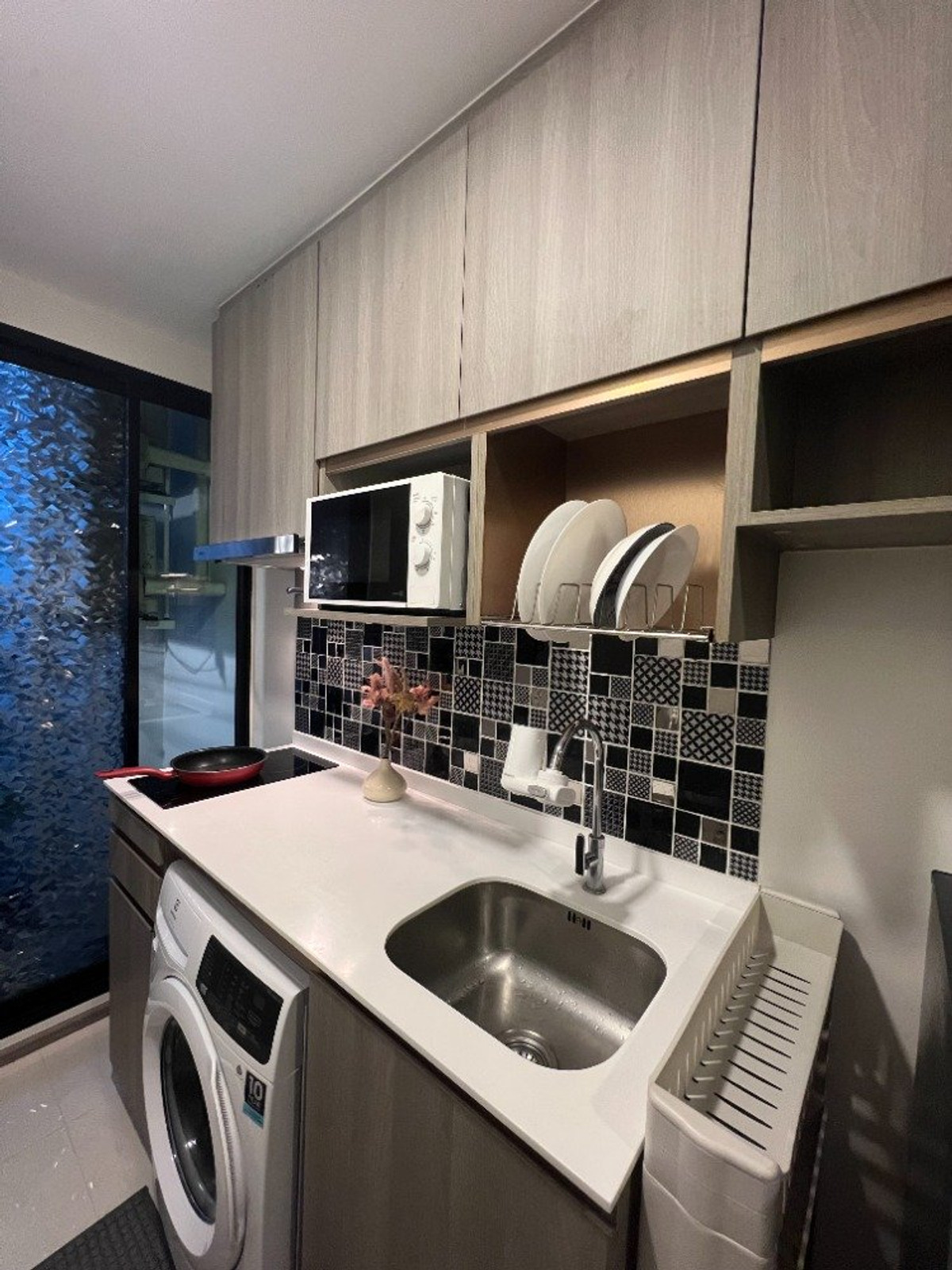 For RentCondoBangna, Bearing, Lasalle : For Rent ✨ Knights Bridge Collage Sukhumvit 107 ✨ Fully furnished with appliances. Near BTS Bearing.