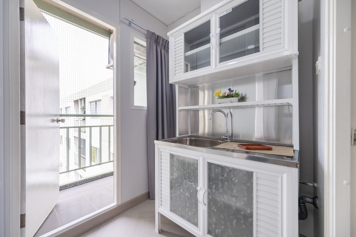 For SaleCondoLadkrabang, Suwannaphum Airport : Monthly installments starting at only 4000 baht/month, Lumpini Condo Town. Romklao-Suvarnabhumi Condo ready to move in Pack your clothes and move in now!!!