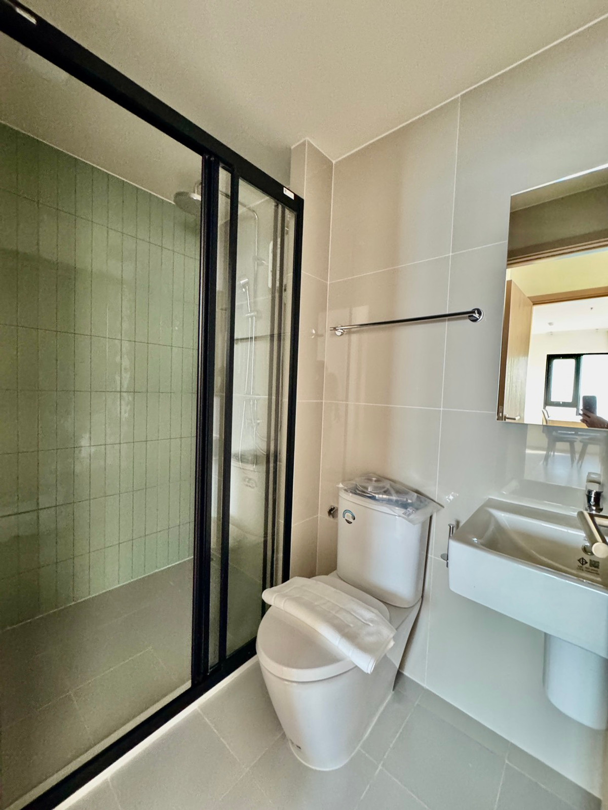 For RentCondoWongwianyai, Charoennakor : 🔥 For rent, 2 bedrooms, city view! FLO by Sansiri