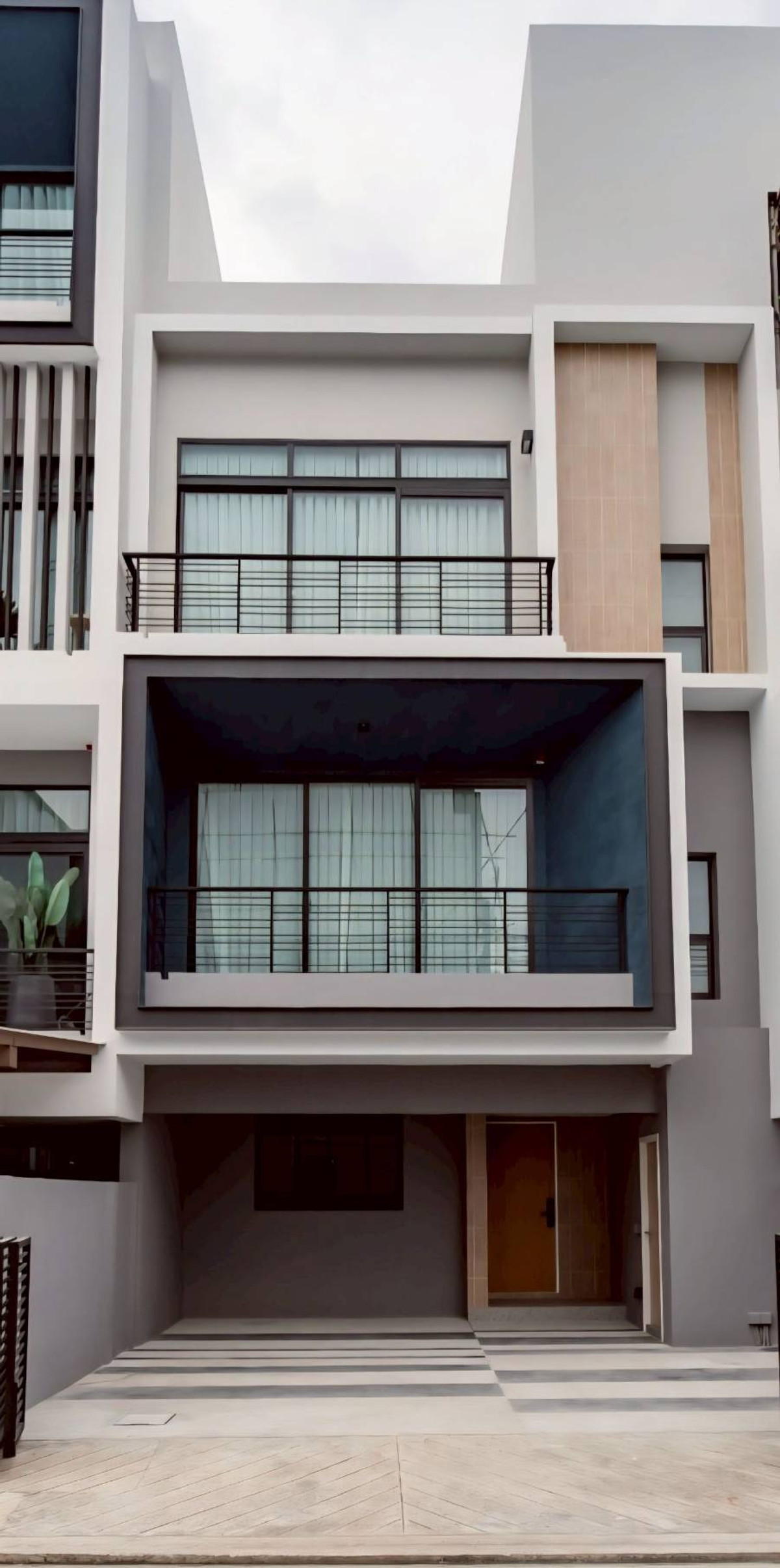 ให้เช่าทาวน์โฮมพัฒนาการ ศรีนครินทร์ : เนอวานา ดีฟายน์ กรุงเทพกรีฑา