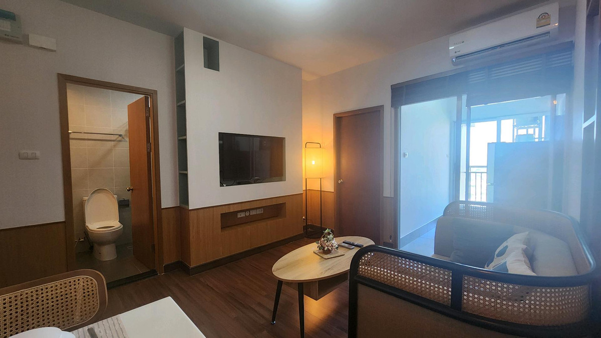 ให้เช่าคอนโดเชียงใหม่ : Supalai Monte 2 | ให้เช่า 1 ห้องนอน ไซต์ใหญ่ วิวสวย เห็นภูเขา และห้องมีโต๊ะทำงาน เอาฟูกมาใส่เพิ่มได้ สะดวกสะบาย เดินถึงเซ็นทรัล เฟส เชียงใหม่