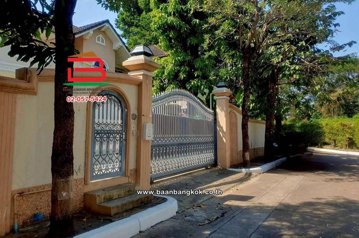 ขายบ้านลาดกระบัง สุวรรณภูมิ : บ้านเดี่ยว เนื้อที่ 119.8 ตร.ว. หมู่บ้านผกามาศ (ปรีดีพนมยงค์ 14) ถนนสุขุมวิท แขวงประเวศ เขตประเวศ