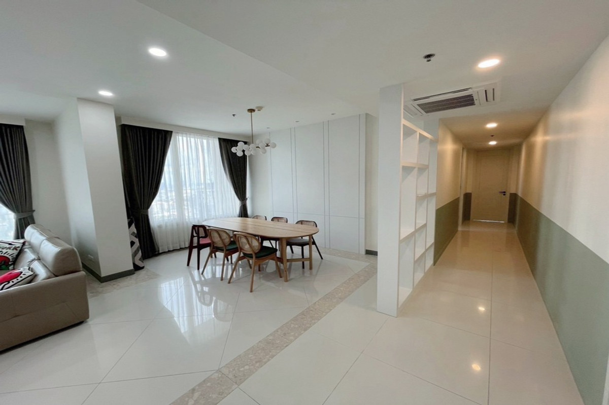 CondoSathorn, Narathiwat : 🔥 For Sale - Rent !! Wide living room, rare item !! 🔥 Code C20260200002..........The Empire Place, 3 bedroom, 4 bathroom, high floor 29++, furnished, ready to move in, Special Deal!!📣📣