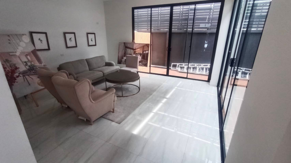 ขายทาวน์โฮมรัชดา ห้วยขวาง : ✨ขายทาวน์เฮาส์3.5ชั้นราคาพิเศษยูนิตสุดท้ายย่านรัชดา32 3ห้องนอน แปลงมุม มีความเป็นส่วนตัว ใกล้รถไฟฟ้า เดินทางสะดวก