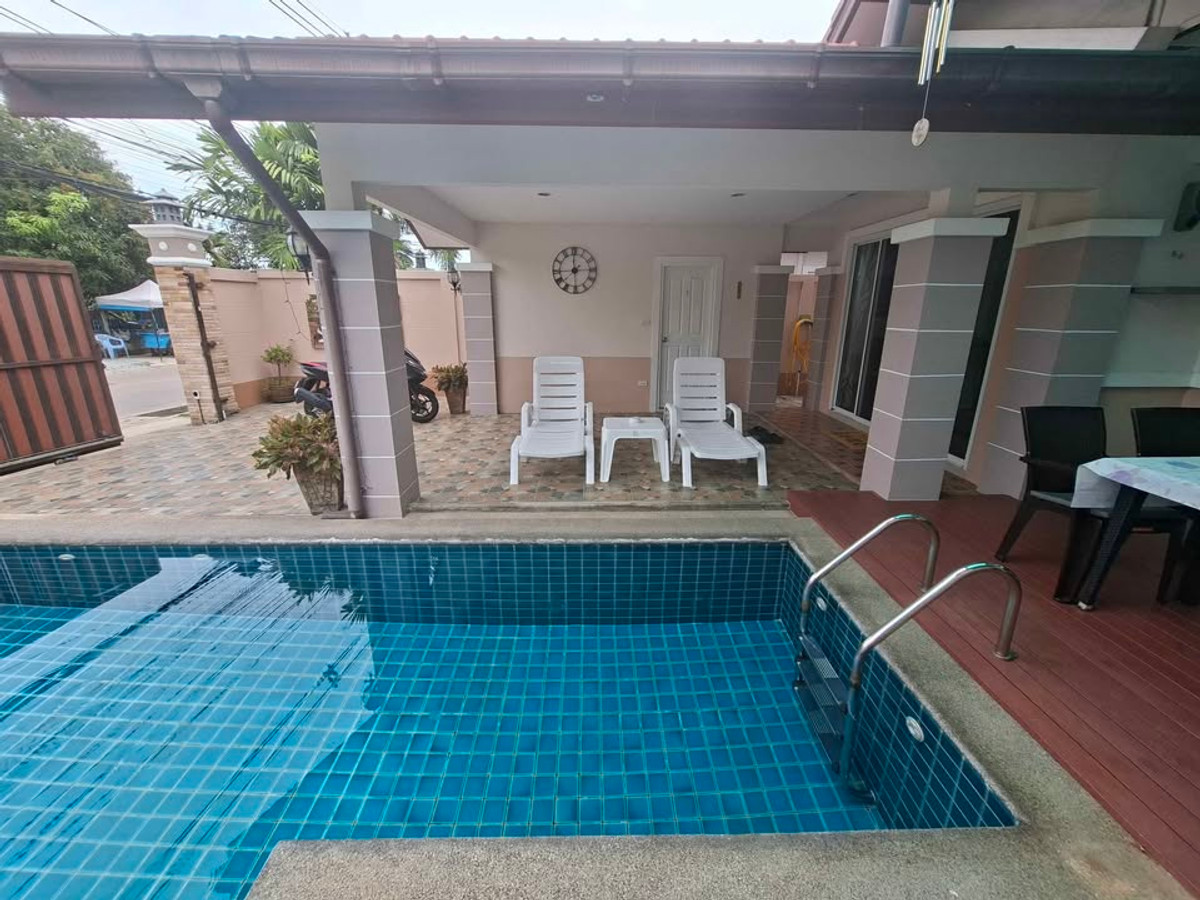 ให้เช่าบ้านพัทยา บางแสน ชลบุรี สัตหีบ : 🏡 Pool Villa ให้เช่า | หมู่บ้าน ซีรีนเพลส ห้วยใหญ่ | 3 ห้องนอน | เลี้ยงน้องหมาได้ | เพียง 38,000 บาท/เดือน