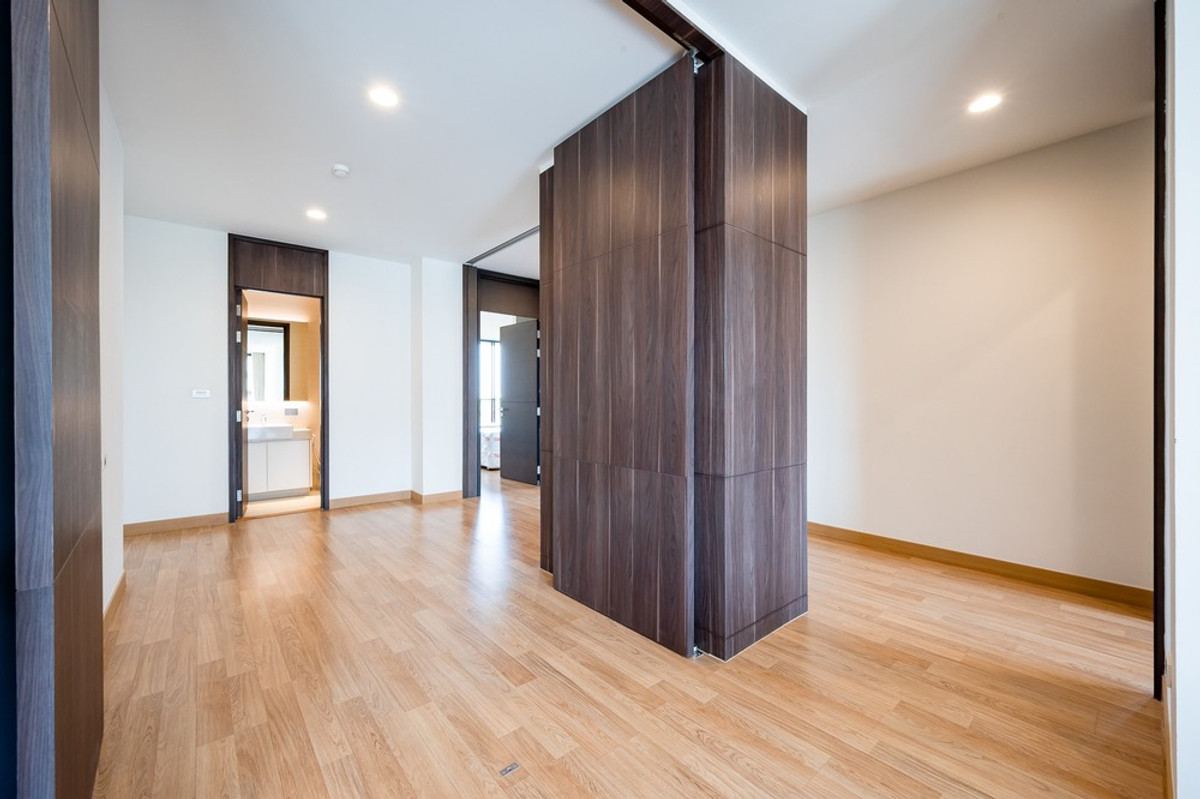 ขายคอนโดอ่อนนุช อุดมสุข : 🔥 สำหรับขาย !! ห้องหายาก, มีที่จอดรถ 2 คัน, ทำเลดี !! 🔥 Code C20260100055..........Park Court Sukhumvit 77, 3 ห้องนอน, 4 ห้องน้ำ, แต่งครบ, ราคาพิเศษ!!📣📣