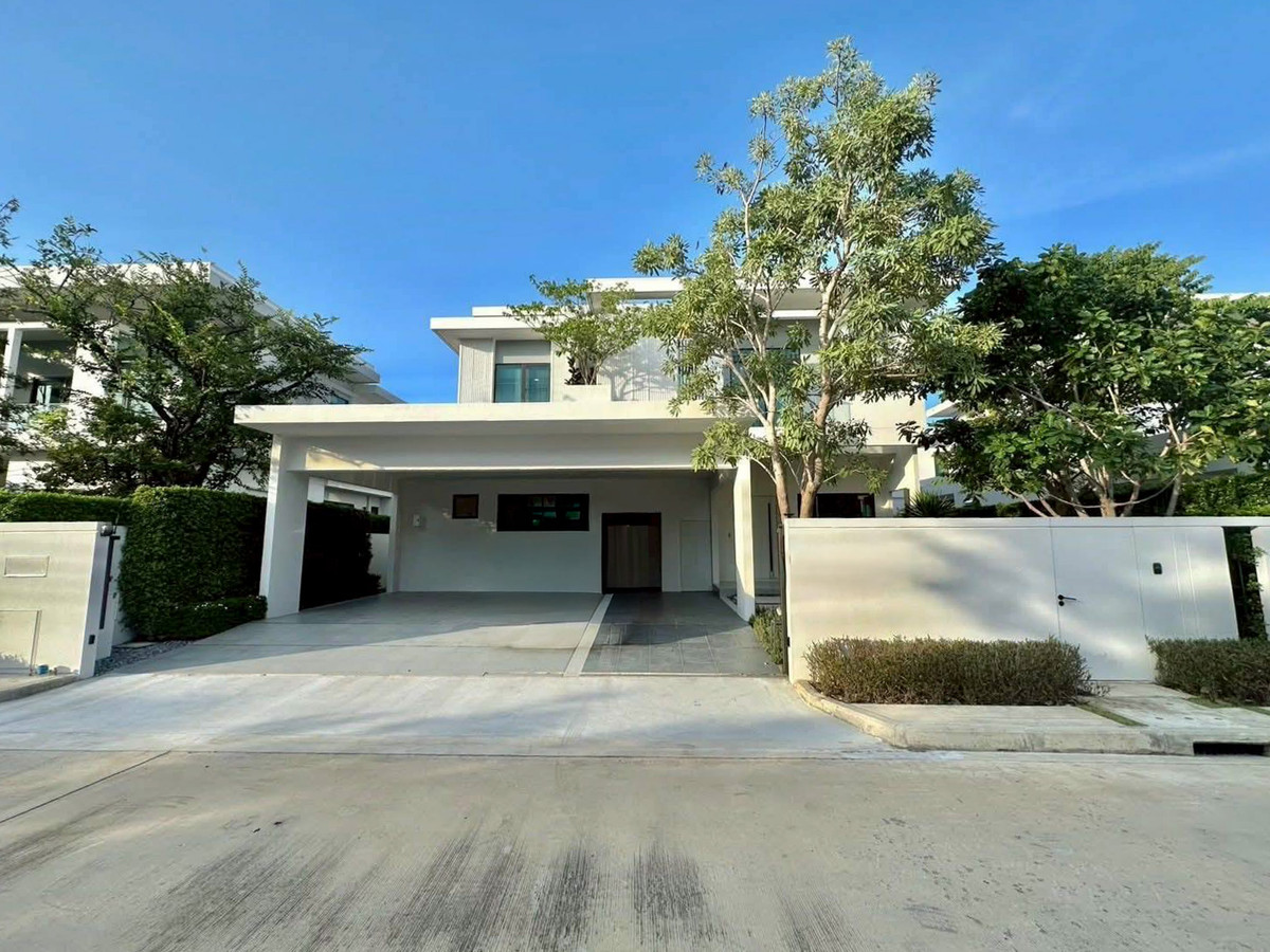 For RentHouseSamut Prakan,Samrong : Detached House for Rent at Mantana Bangna Km.15, Premier Type, Next to Clubhouse Please call: 062-496-6454