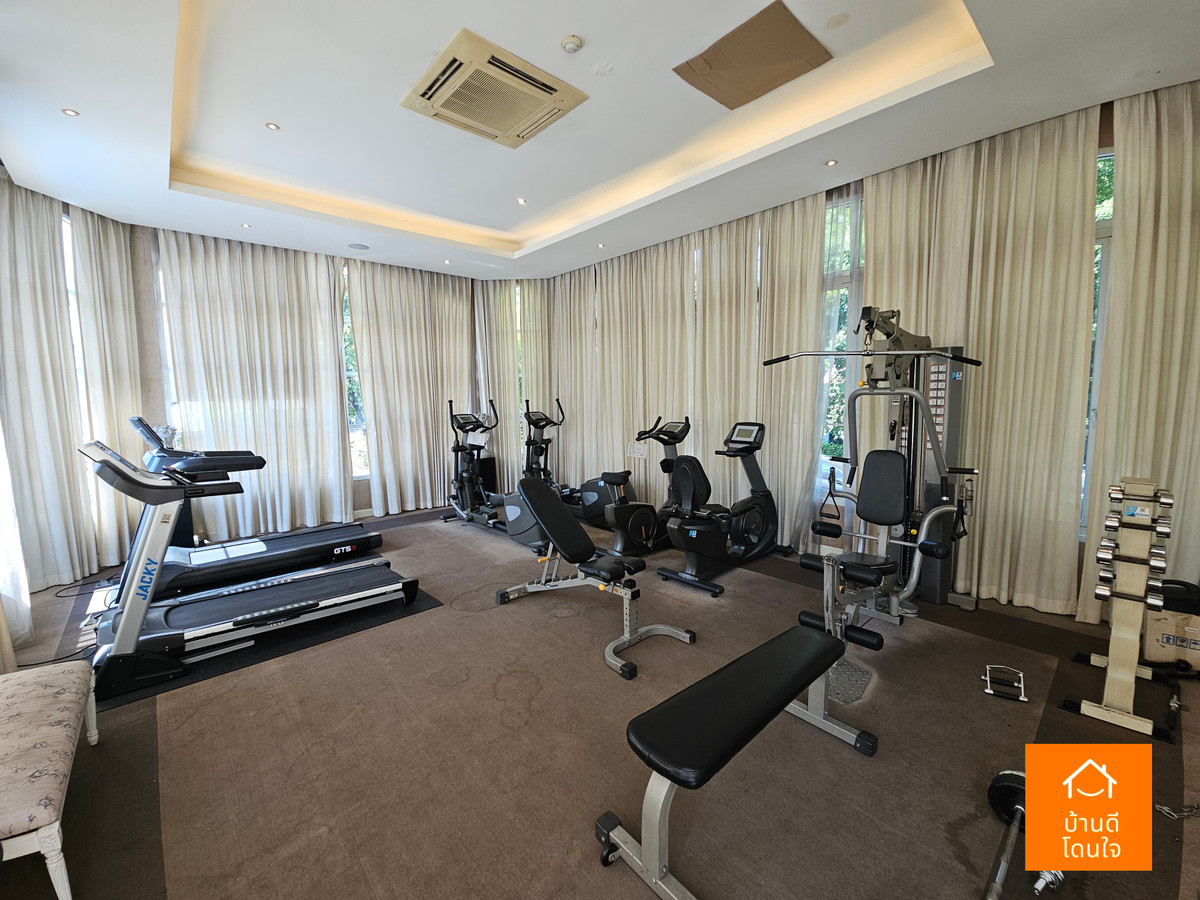 ขายทาวน์โฮมนวมินทร์ รามอินทรา : โปรไฟไหม้ 🔥บ้านกลางเมือง นวมินทร์42 (33 ตร.ว.) หลังมุม รีโนเวทใหม่สวย ใกล้เดอะมอล์บางกะปิ 