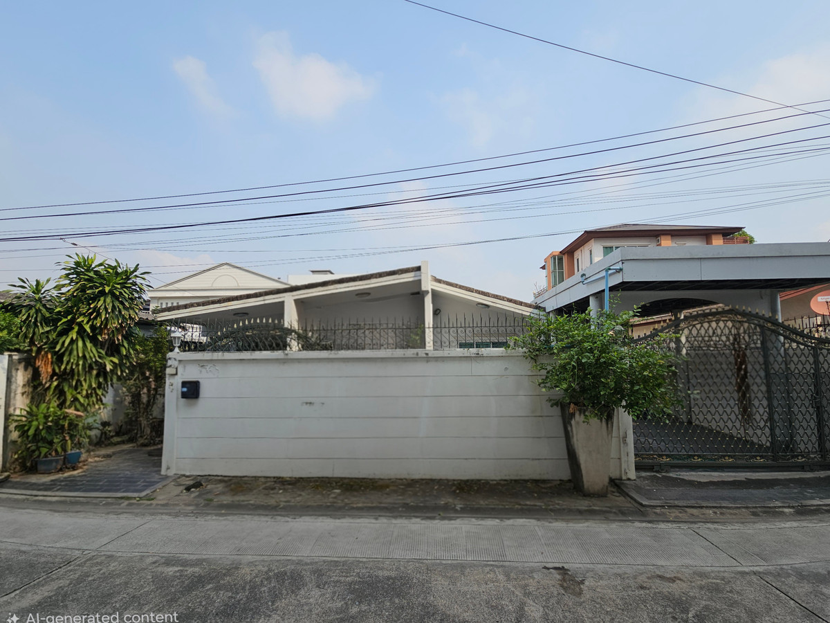 ขายที่ดินรัชดา ห้วยขวาง : โปรไฟไหม้ 🔥 ที่ดินแถมบ้าน (64 ตร.ว.) ซอยรัชดานิเวศน์ 1/1  ใกล้ MRT ห้วยขวาง เพียง 1.7 กม.