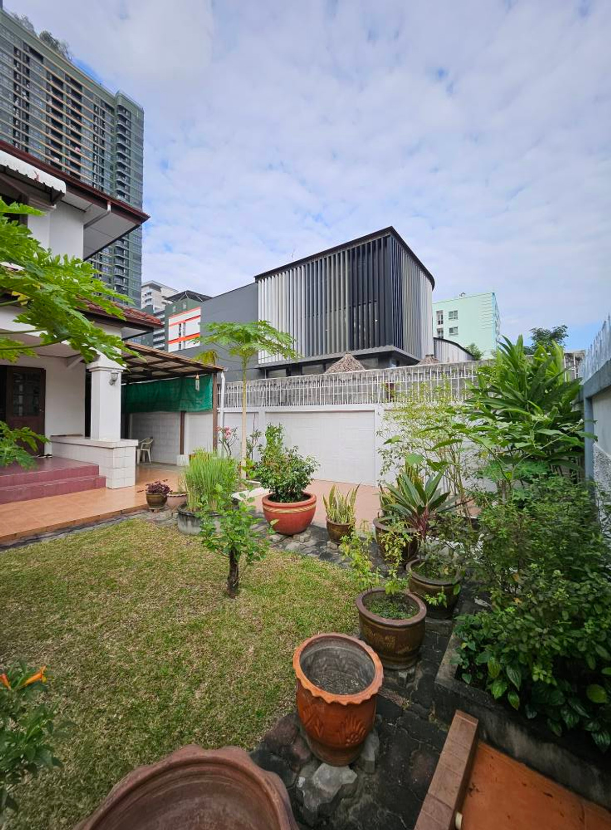 ขายบ้านลาดพร้าว เซ็นทรัลลาดพร้าว : ราคาพิเศษ!! บ้านเดี่ยวทำเลทอง ลาดพร้าว ซ.1 ใกล้ยูเนี่ยนมอลล์ เดินถึงรถไฟฟ้า เข้าออกได้หลายทาง