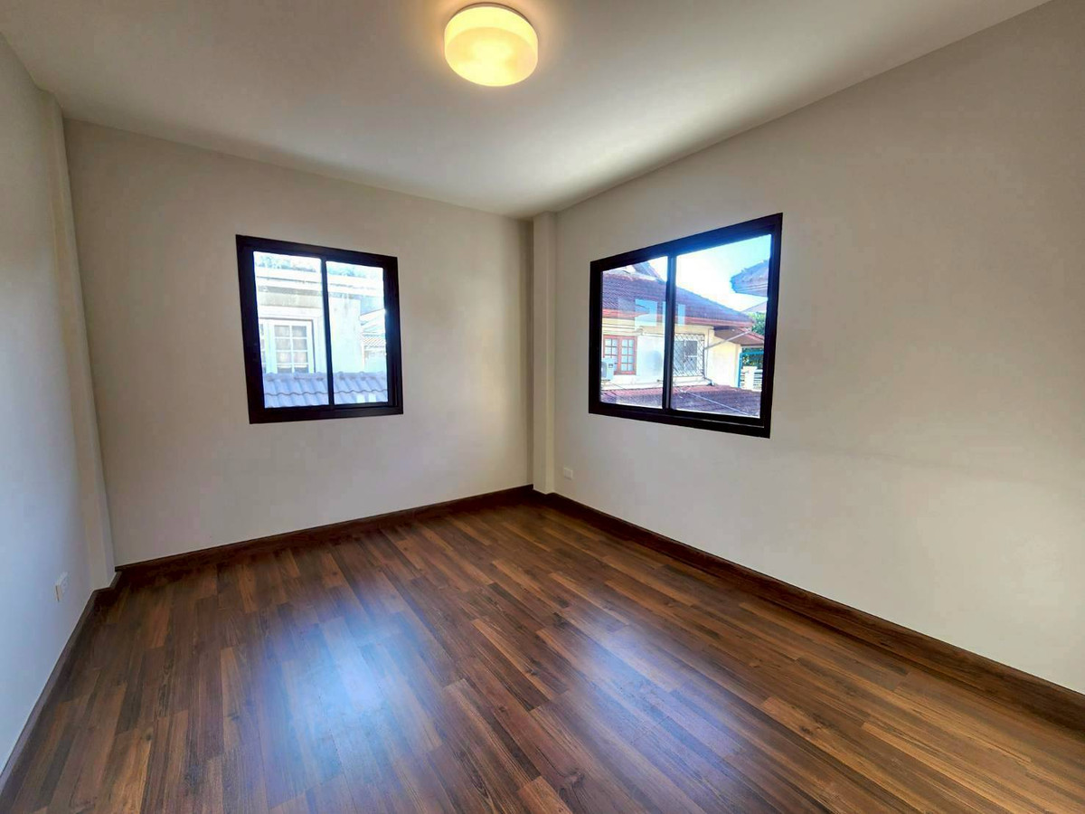 ขายบ้านนนทบุรี บางใหญ่ บางบัวทอง : ขายบ้านเดี่ยว หมู่บ้าน มณียา รัตนาธิเบศร์ บ้านหลังใหญ่ บ้านพร้อมอยู่ นนทบุรี เซ็นทรัล รัตนาธิเบศร์