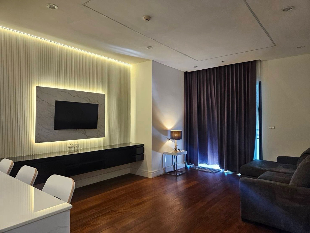 ให้เช่าคอนโดสุขุมวิท อโศก ทองหล่อ : ให้เช่า The crest Sukhumvit 24 ☎️ 0912322009