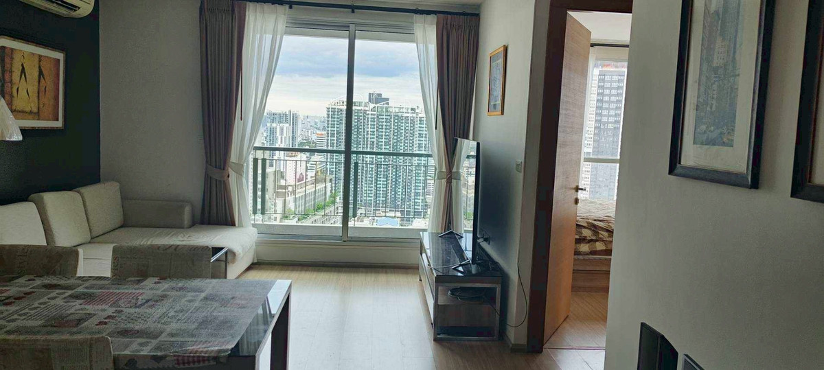 ให้เช่าคอนโดรัชดา ห้วยขวาง : ให้ เช่า Rhythm ratchada huaikhwang ริธึ่ม รัชดา 2ห้องนอน 1ห้องน้ำ ราคาพิเศษมาก