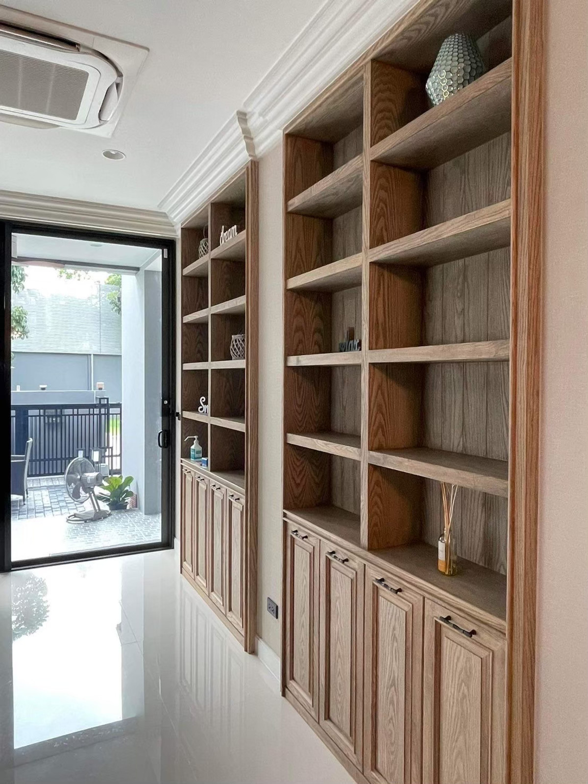 ขายบ้านพัฒนาการ ศรีนครินทร์ : ขายบ้านหรู โครงการ Setthasiri Krungthep Kreetha 2 (เศรษฐสิริ กรุงเทพกรีฑา 2) แปลงมุม ไซส์ใหญ่ ด้านหน้าไม่ติดใคร  บ้านเดี่ยว 2 ชั้น ขนาดที่ดิน 105 ตารางวา พื้นที่ใช้สอย 404 ตารางเมตร