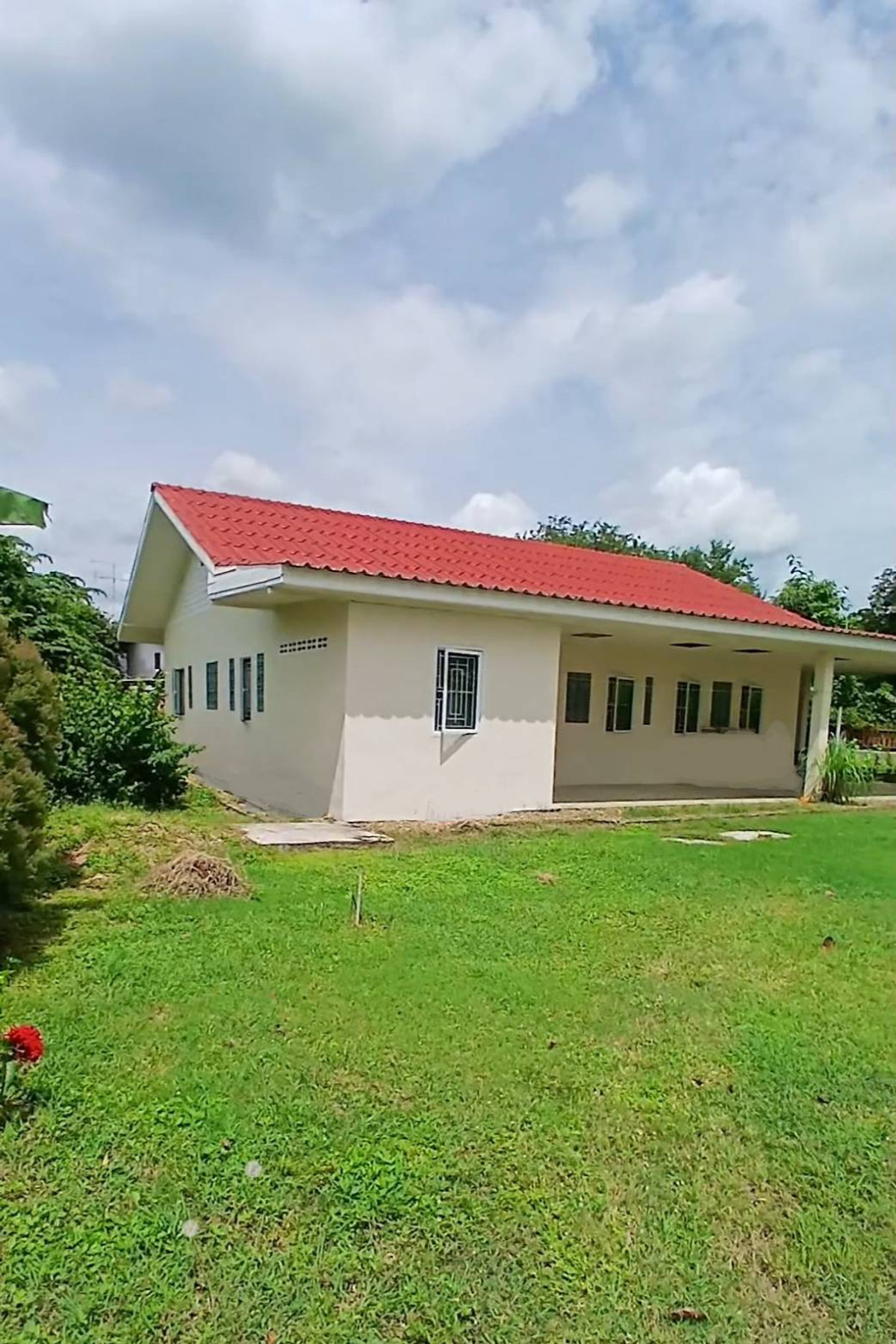For SaleHouseRatchaburi : Single-storey detached house for sale with land, Nong Kop Subdistrict, Ban Pong District, Ratchaburi Province, good location, convenient travel.