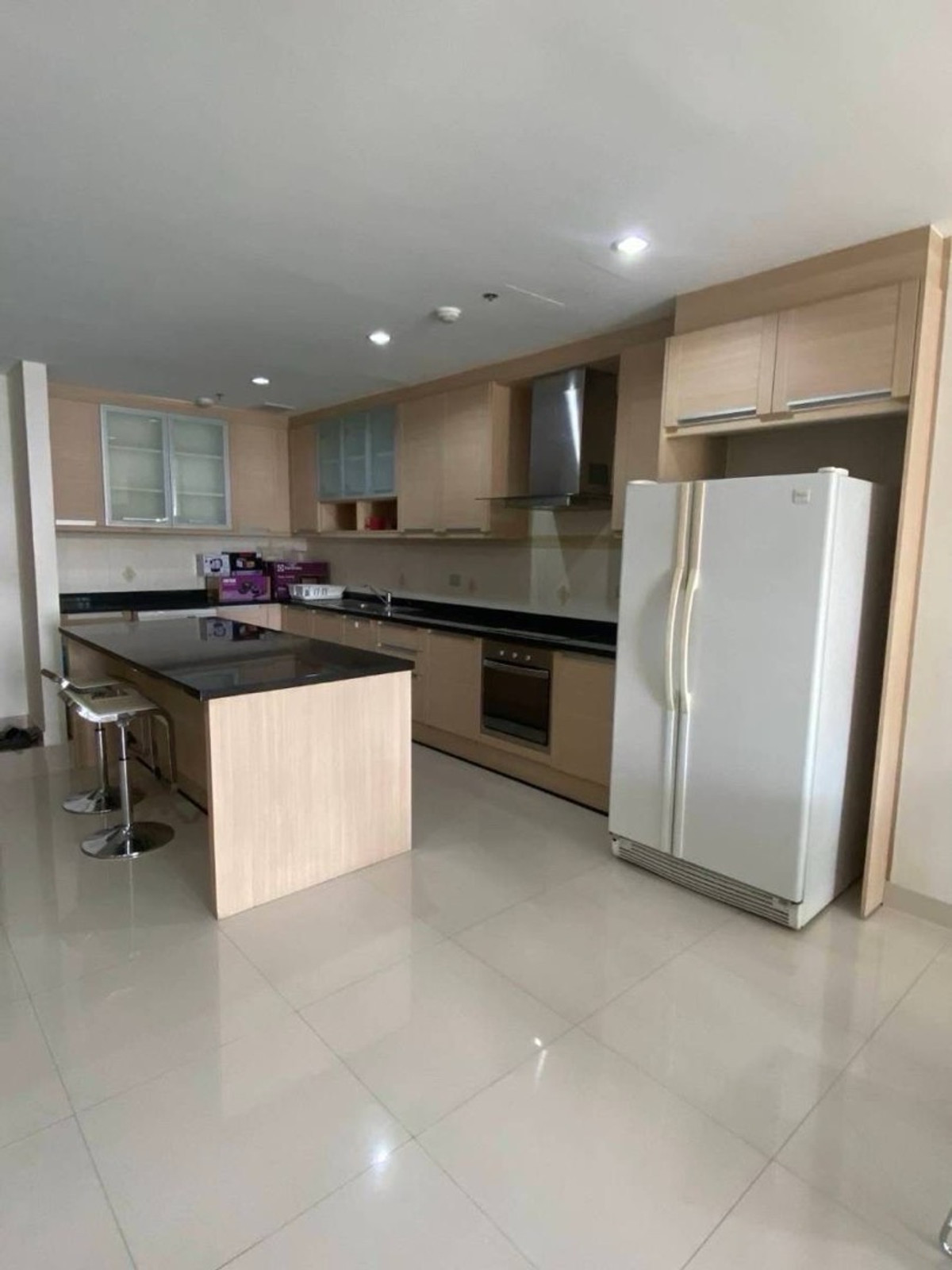 For RentCondoSukhumvit, Asoke, Thonglor : For rent: The Lakes. - 0816037454