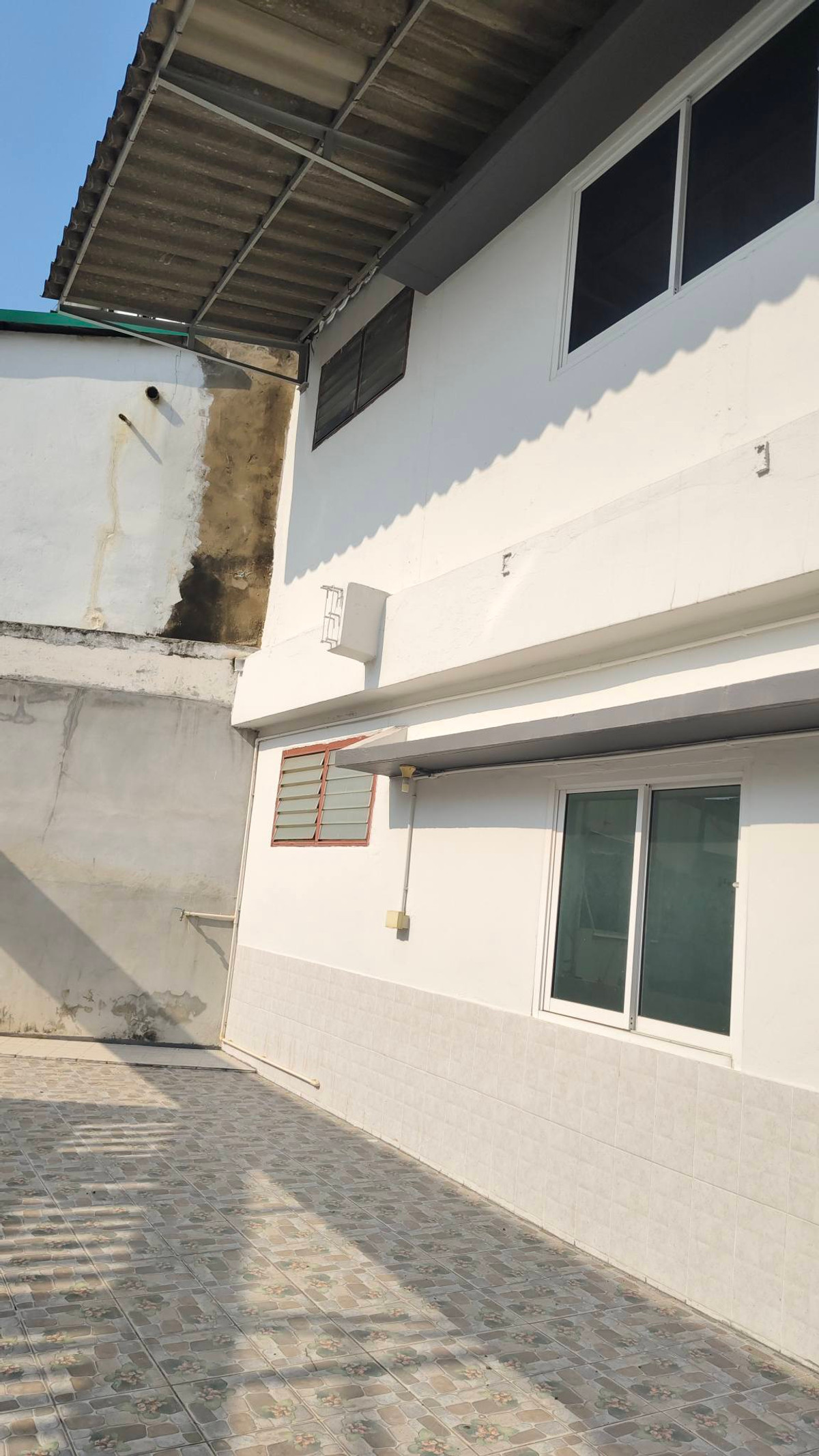 For RentOfficeBang Sue, Wong Sawang, Tao Pun : For rent, space in an office building, warehouse, studio, Wong Sawang Intersection.