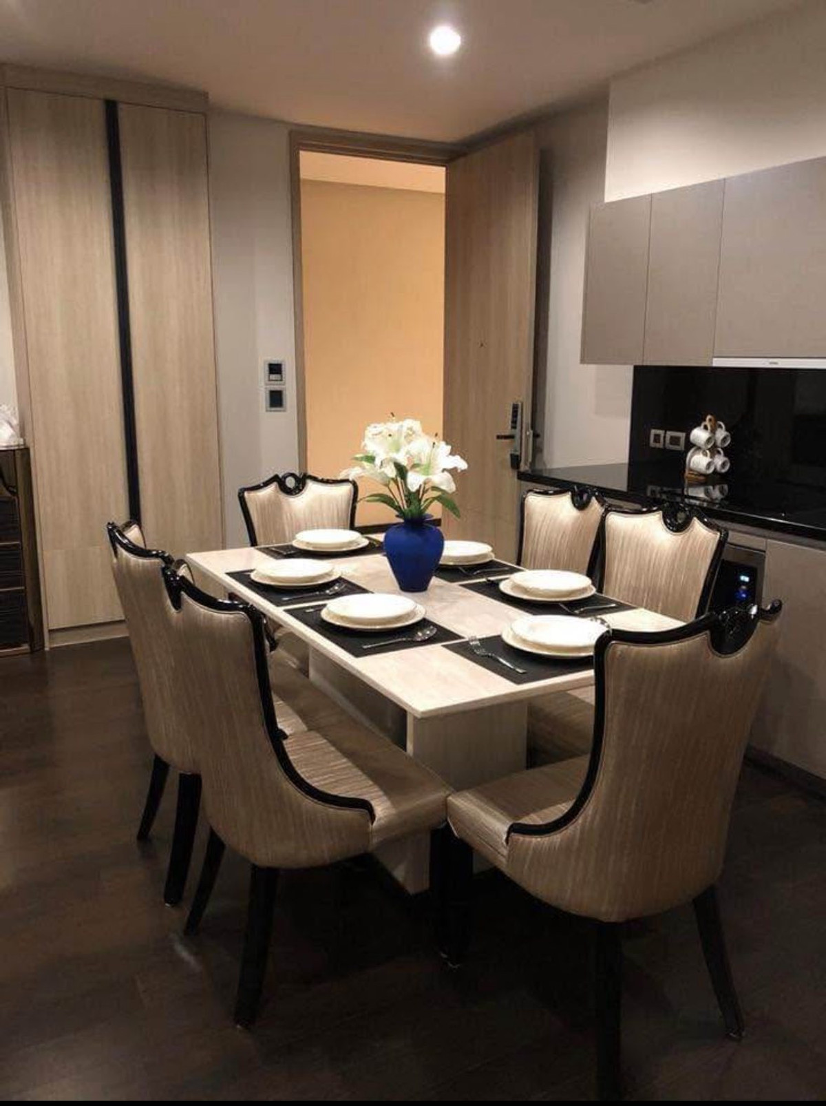 ให้เช่าคอนโดสุขุมวิท อโศก ทองหล่อ : For Rent -The XXXIX (Sansiri)  Sukhumvit 39