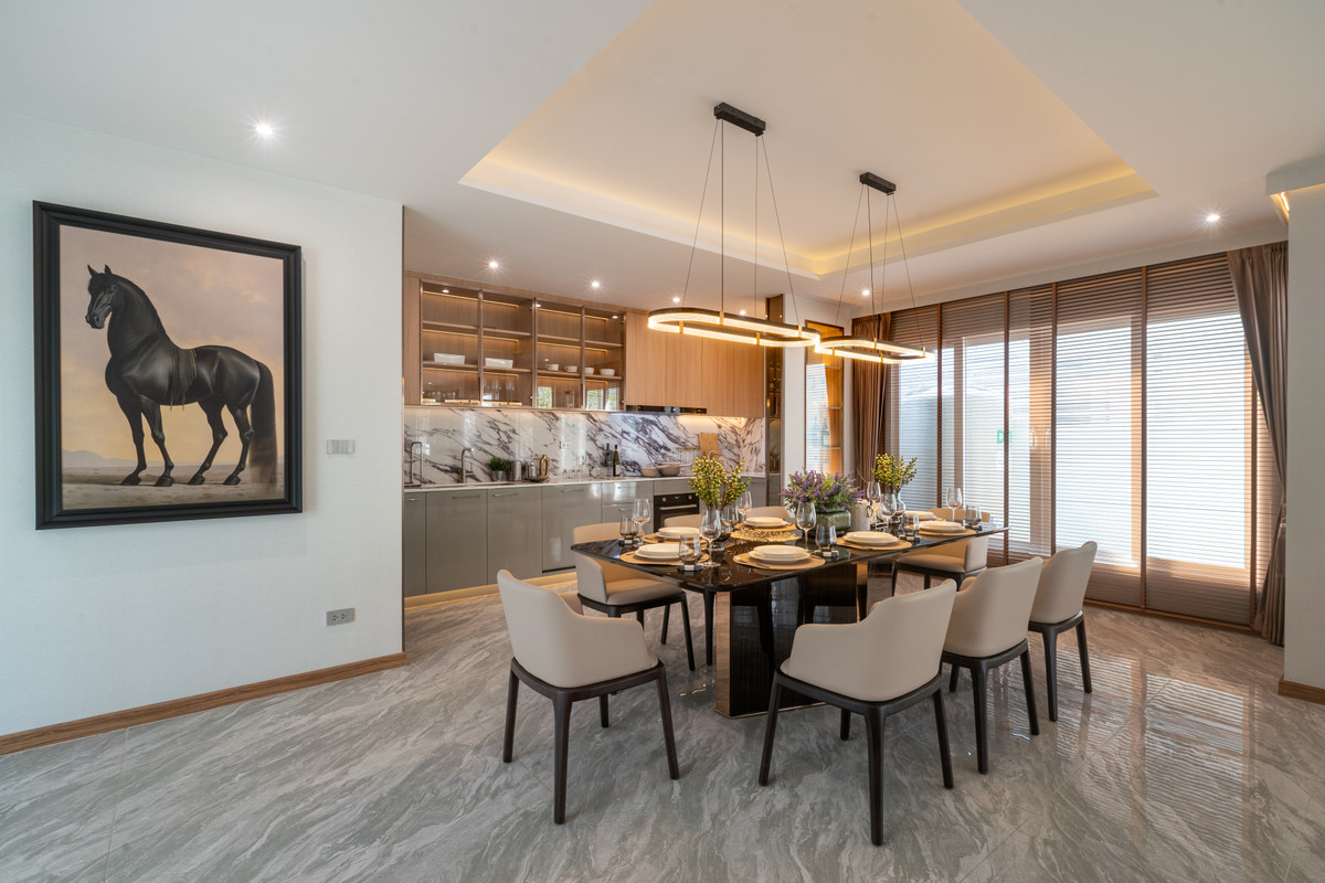 ขายบ้านพัทยา บางแสน ชลบุรี สัตหีบ : Rare Item! วิลล่าหรู 7 ห้องนอน 7 ห้องน้ำ 2 อาคาร พื้นที่ใช้สอย 500 ตร.ม. ใจกลางเขาทาโล | ราคา 28.5 ล้านบาท