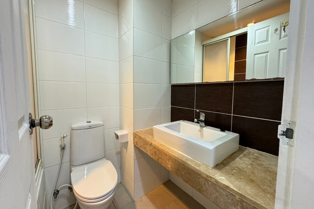 CondoSukhumvit, Asoke, Thonglor : 🔥 For Sale - Rent !! Big balcony, There is a bathtub !! 🔥 Code C20230110950..........Grand Park View Asoke, 1 bedroom, 1 bathroom, high floor 26++, furnished, ready to move in, Special Deal!!📣📣