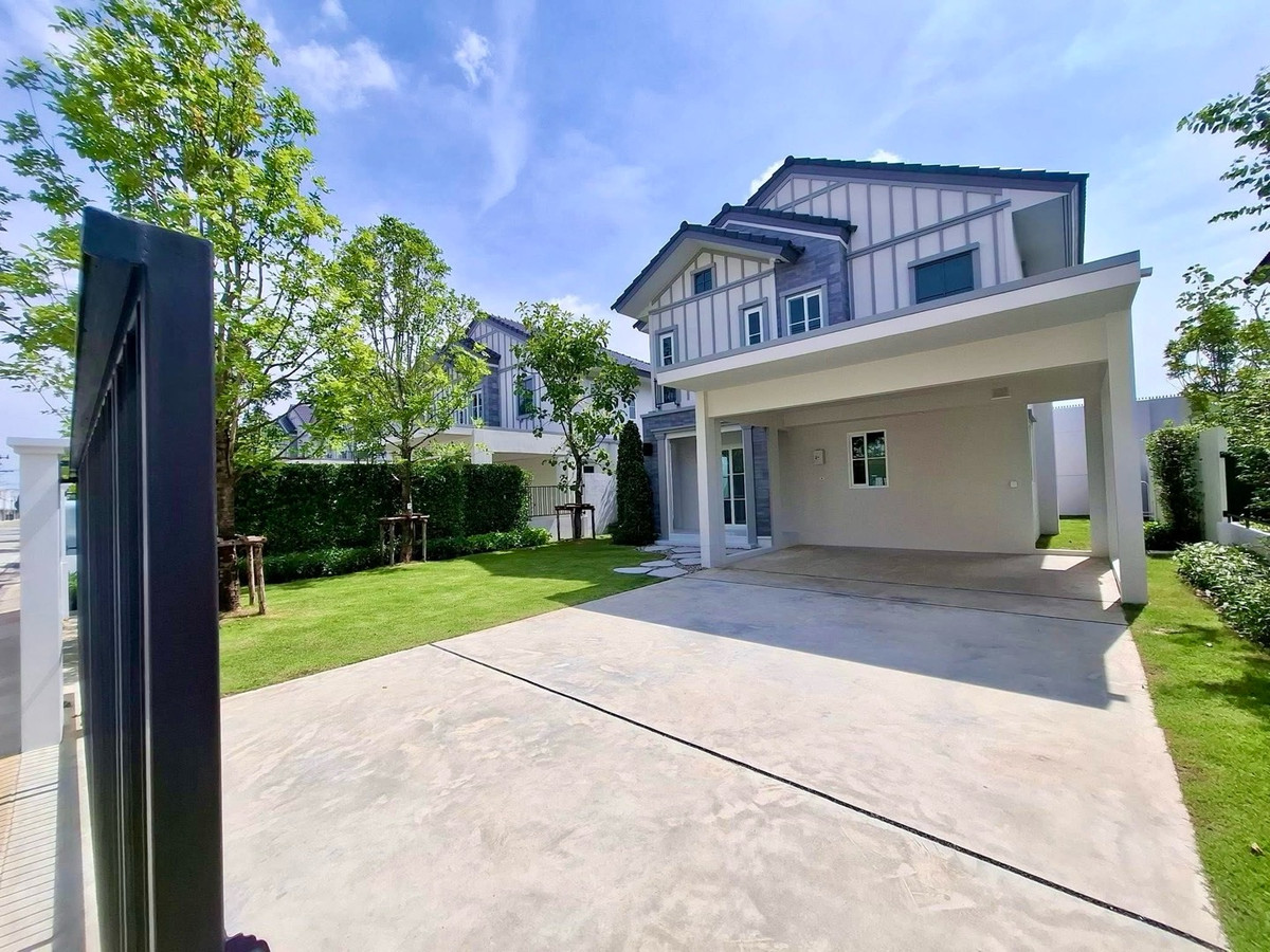 For RentHouseBangna, Bearing, Lasalle : 🌟For Rent: Two-storey detached house at Villaggio 3 Srinakarin–Bangna. Featuring 4 bedrooms and 3 bathrooms, fully furnished and decorated, with a lovely garden.💥Rental Fee: 85,000 THB/month. 

