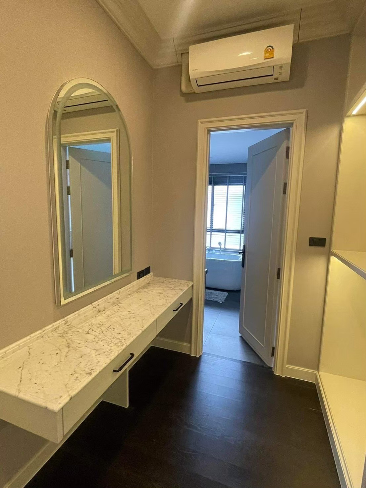 ขายบ้านพัฒนาการ ศรีนครินทร์ : ขายบ้านหรู โครงการ Setthasiri Krungthep Kreetha 2 (เศรษฐสิริ กรุงเทพกรีฑา 2) แปลงมุม ไซส์ใหญ่ ด้านหน้าไม่ติดใคร  บ้านเดี่ยว 2 ชั้น ขนาดที่ดิน 105 ตารางวา พื้นที่ใช้สอย 404 ตารางเมตร