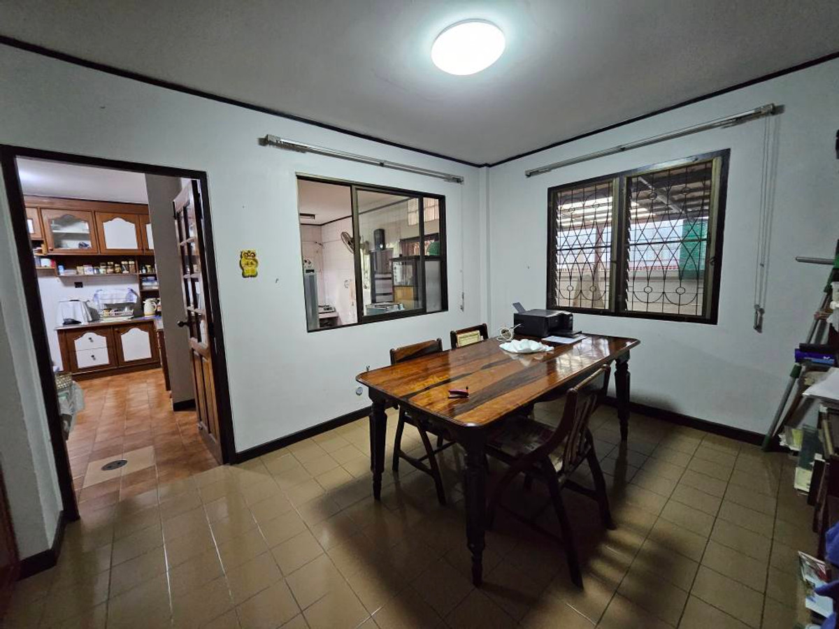 ขายบ้านลาดพร้าว เซ็นทรัลลาดพร้าว : ราคาพิเศษ!! บ้านเดี่ยวทำเลทอง ลาดพร้าว ซ.1 ใกล้ยูเนี่ยนมอลล์ เดินถึงรถไฟฟ้า เข้าออกได้หลายทาง