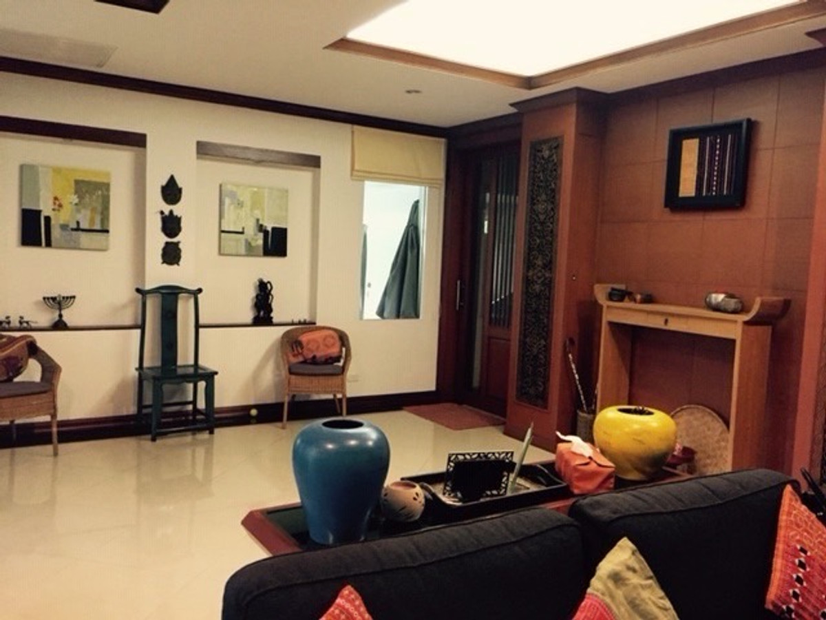 For RentHouseSukhumvit, Asoke, Thonglor : Pet-Friendly 4-Bedroom House for Rent near BTS Thonglor Sukhumvit 36, 450 sq.m Family Home.Available April 2026
