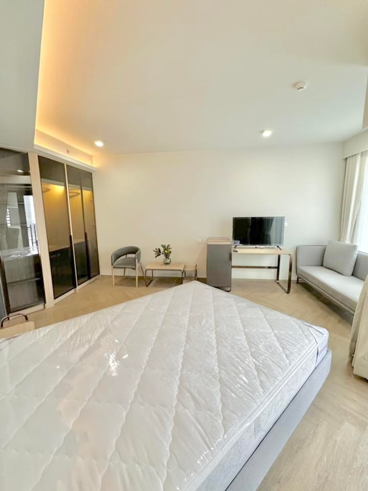 ขายคอนโดสยาม จุฬา สามย่าน : 🔥 ขายด่วน 🔥  ถูกมาก ห้องสวย วิวดี กว้าง น่าอยู่   Call : 0619824959 Line ID :  elegant.289