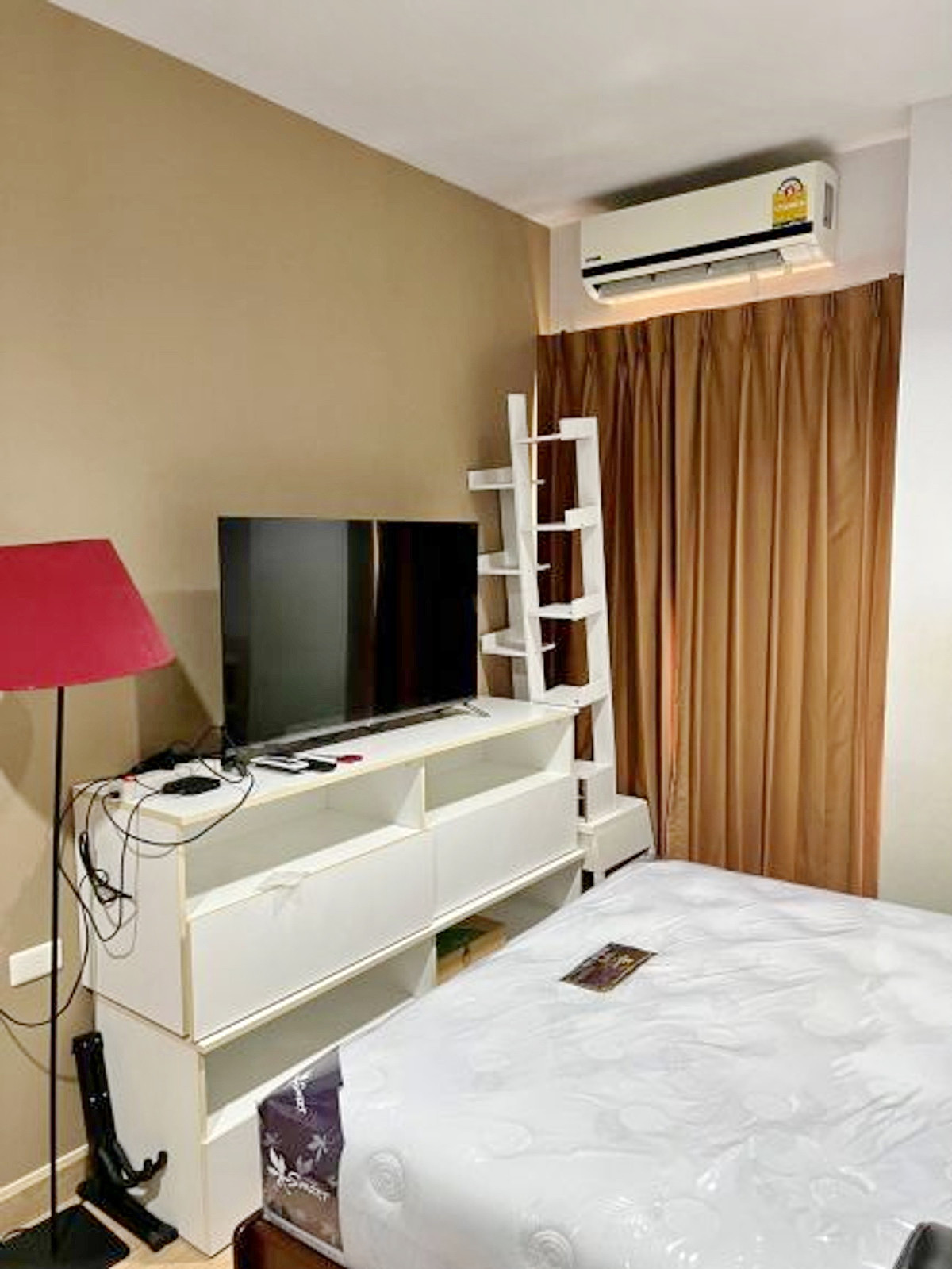 ให้เช่าคอนโดแจ้งวัฒนะ เมืองทอง : ให้เช่า The Kith ติวานนทร์ 2 ห้องนอน เฟอร์ฯเครื่องใช้ไฟฟ้าครบ 