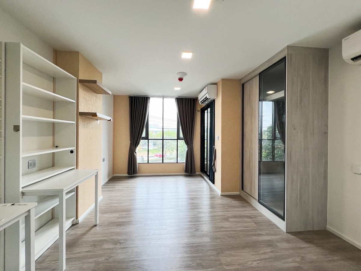 For SaleCondo : 📍แอทโมซ พอร์เทรต ศรีสมาน 🔥 ห้องมุม ราคาพิเศษเพียง 1.35 ล้าน |ติดถนนใหญ่ อยู่ตรงข้ามโรบินสันศรีสมาน