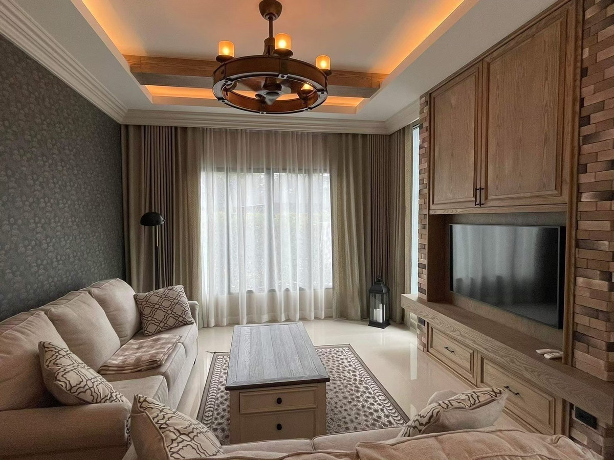 ขายบ้านพัฒนาการ ศรีนครินทร์ : ขายบ้านหรู โครงการ Setthasiri Krungthep Kreetha 2 (เศรษฐสิริ กรุงเทพกรีฑา 2) แปลงมุม ไซส์ใหญ่ ด้านหน้าไม่ติดใคร  บ้านเดี่ยว 2 ชั้น ขนาดที่ดิน 105 ตารางวา พื้นที่ใช้สอย 404 ตารางเมตร