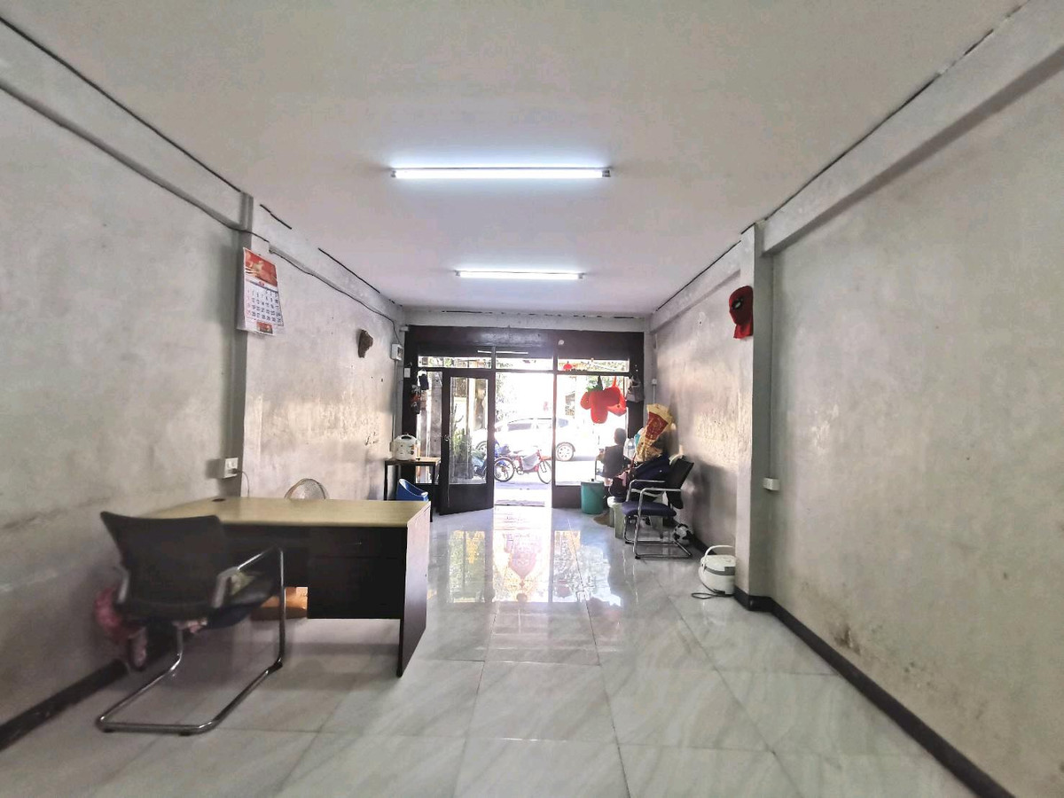 For SaleShop HouseBang Sue, Wong Sawang, Tao Pun : Urgent sale‼️Commercial building, corner room Golden location for trading Next to 4 lane Pracharat road. Nonthaburi, very good price, 3.19 million baht. Hurry and make a decision late, it may slip out of your hands in a location like this 🔥