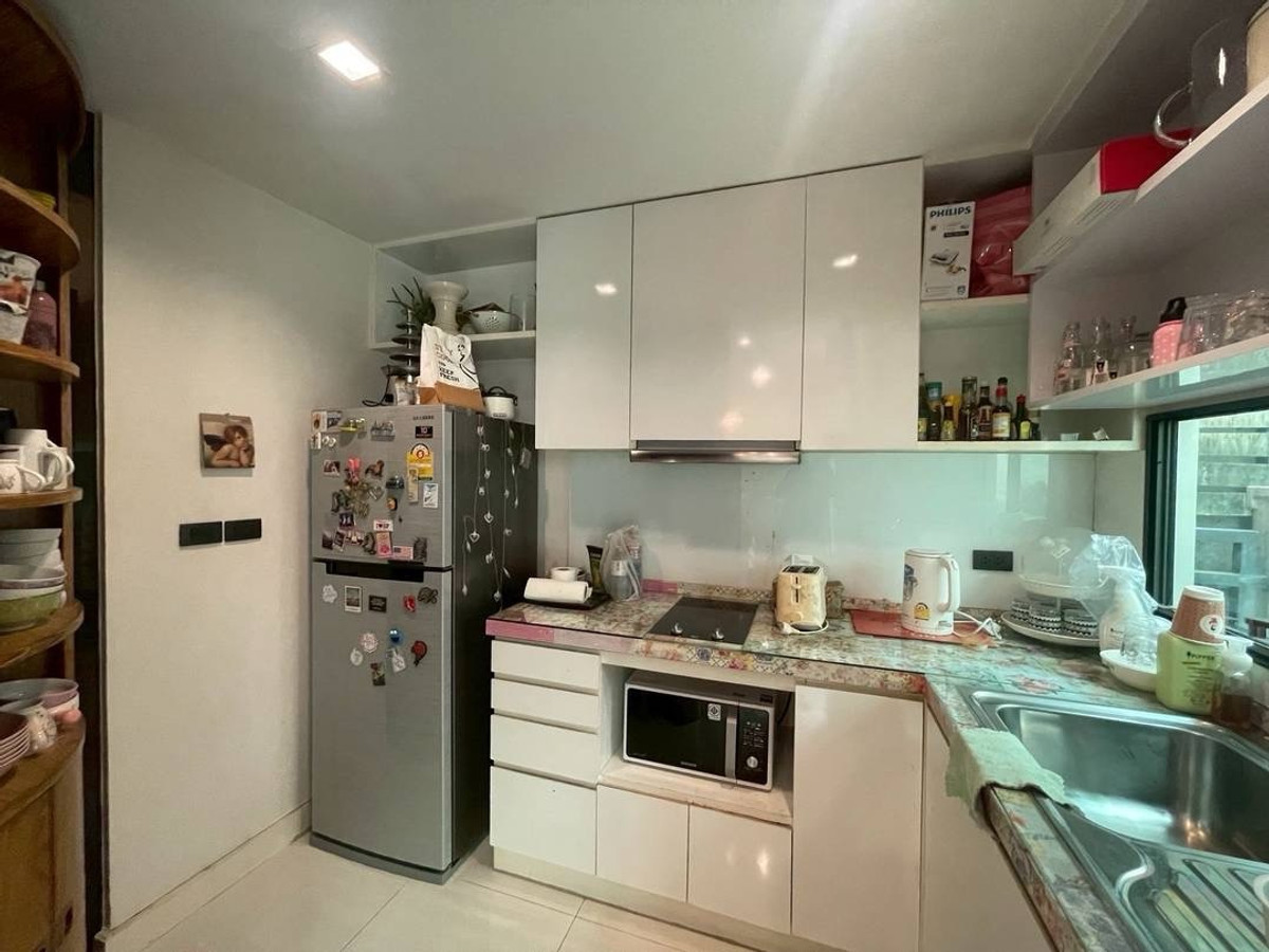 For SaleTownhomeKasetsart, Ratchayothin : For sale: Baan Klang Muang Ratchayothin, near BTS Phaholyothin 34, near Major Ratchayothin. Central Ladprao Built-in decoration Fully furnished