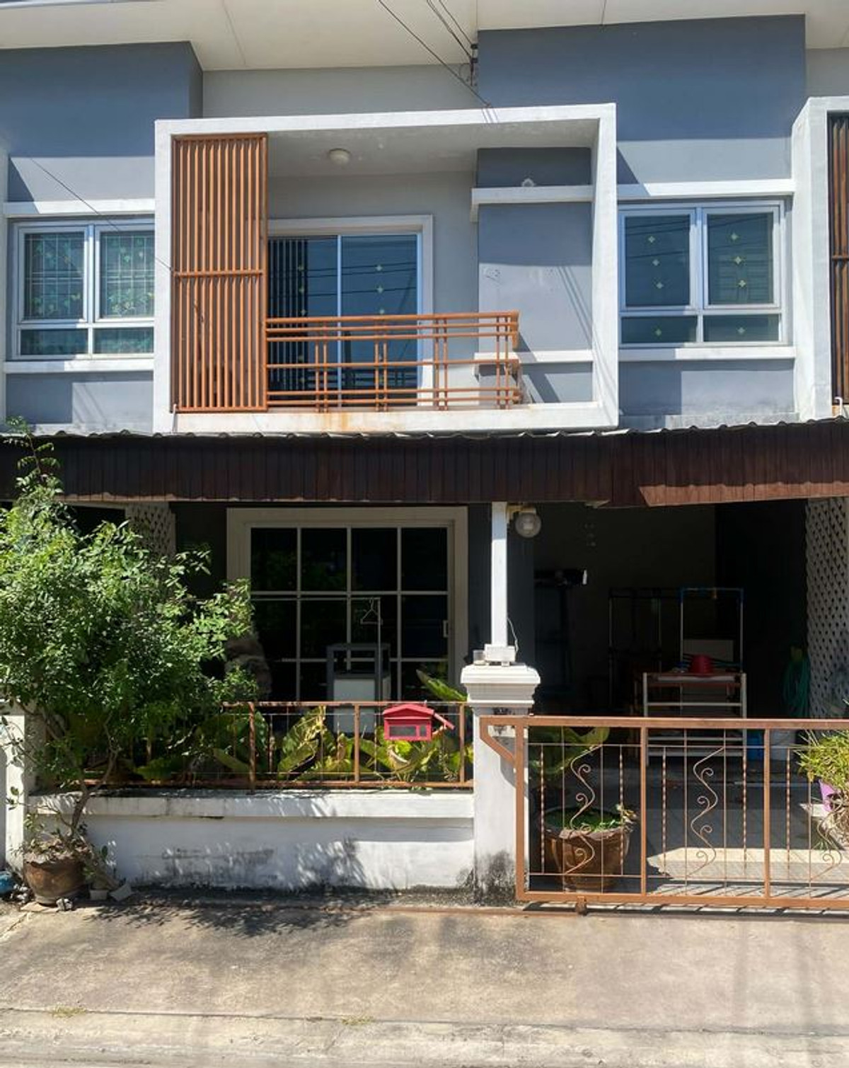 ให้เช่าทาวน์โฮมสมุทรปราการ สำโรง : ให้เช่านิรันดร์วิว 10 ลาดกระบัง 54 – บางนาตราด กม.17