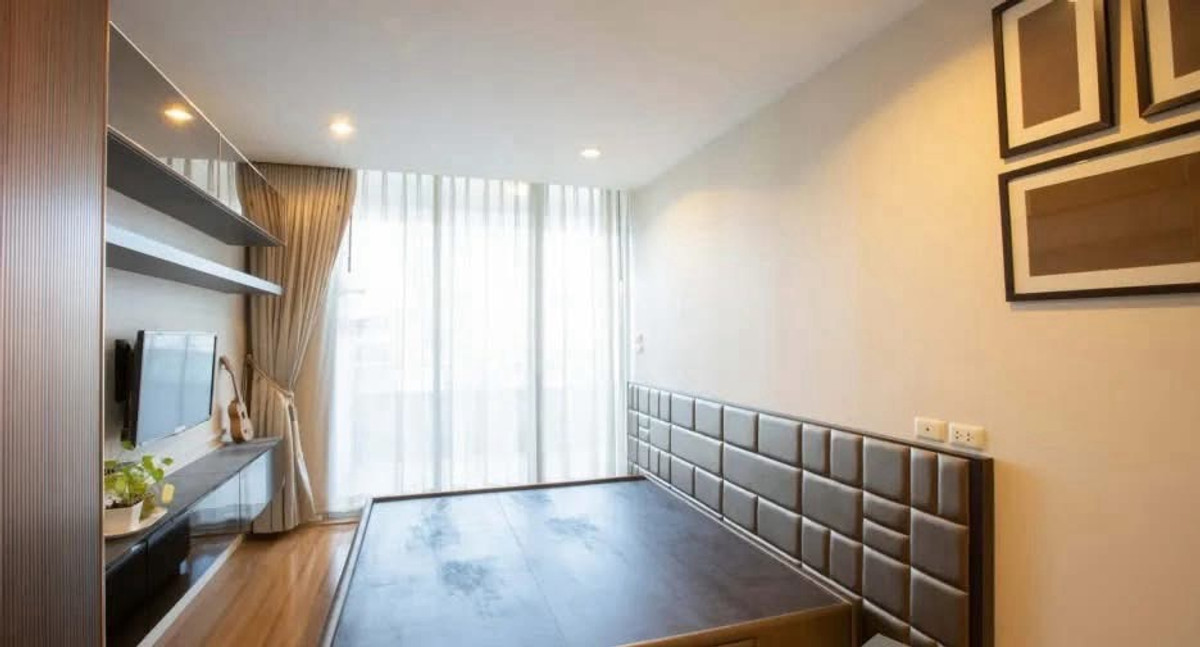 For SaleCondoSiam Paragon ,Chulalongkorn,Samyan : 100 Sq.m Leasehold Condo Next to Chulalongkorn University with Direct MRT Sam Yan Access, ideal for living or investment